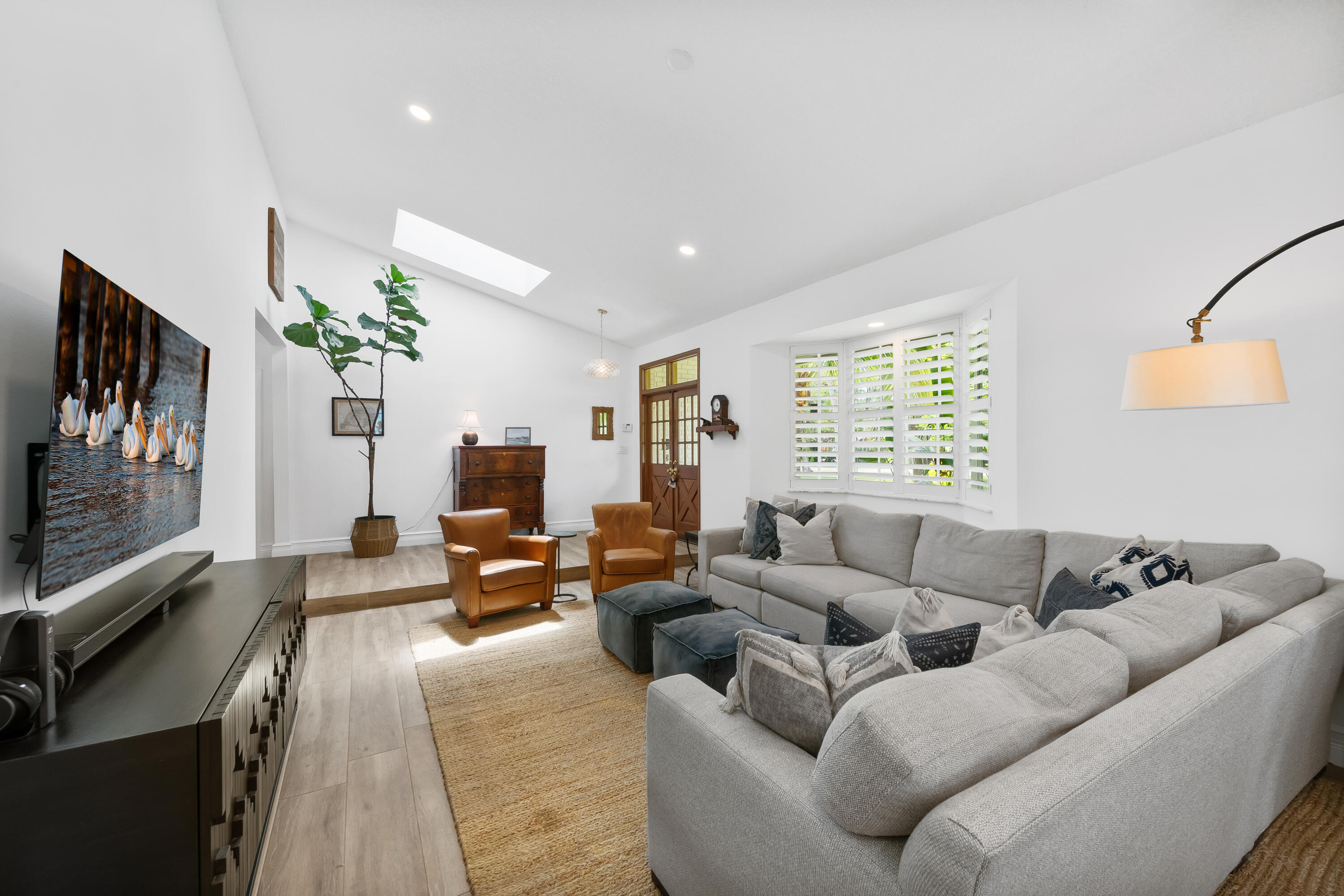 WHISPERING WOODS - Residential