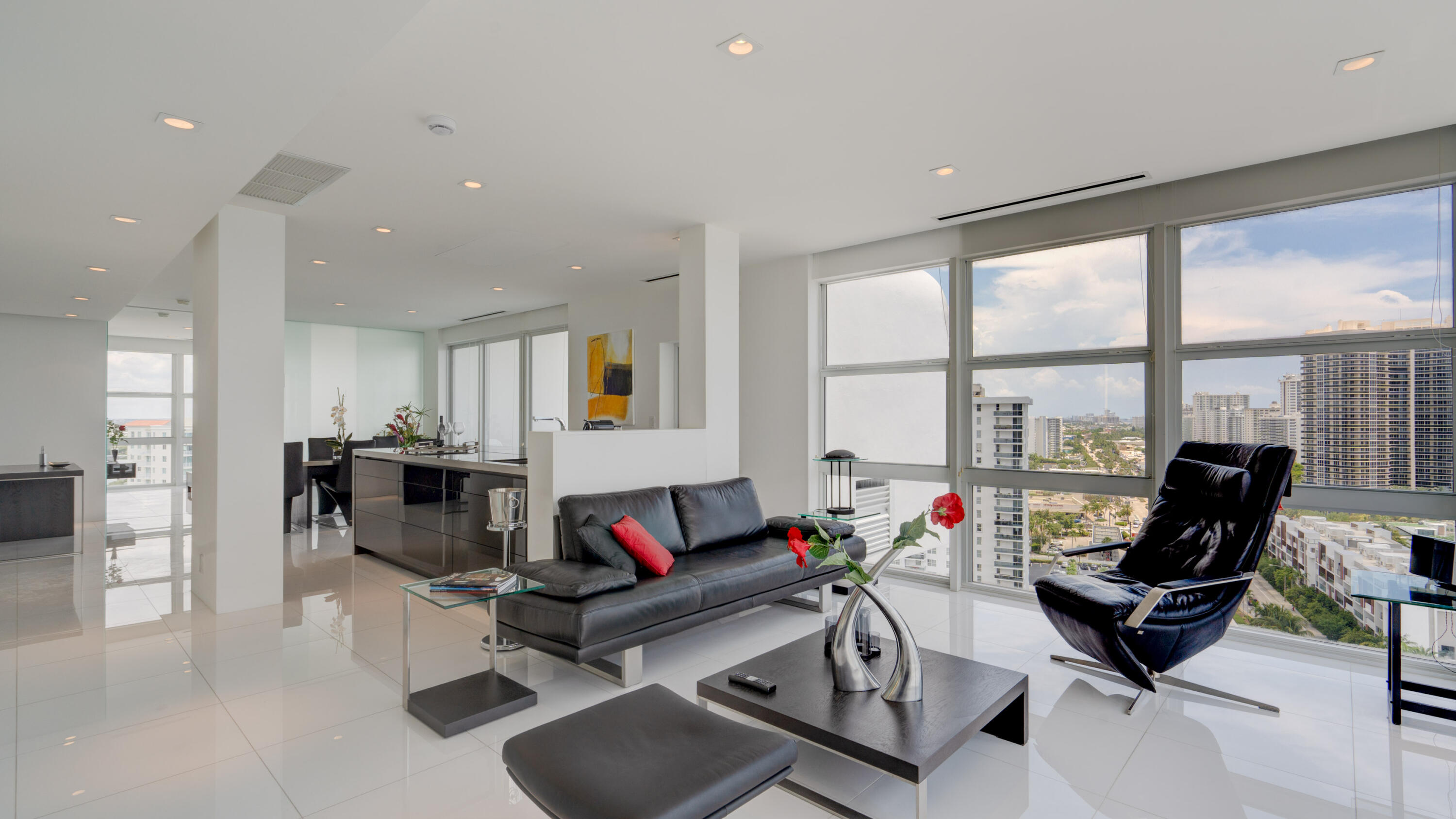 VANTAGE VIEW CONDO - Residential