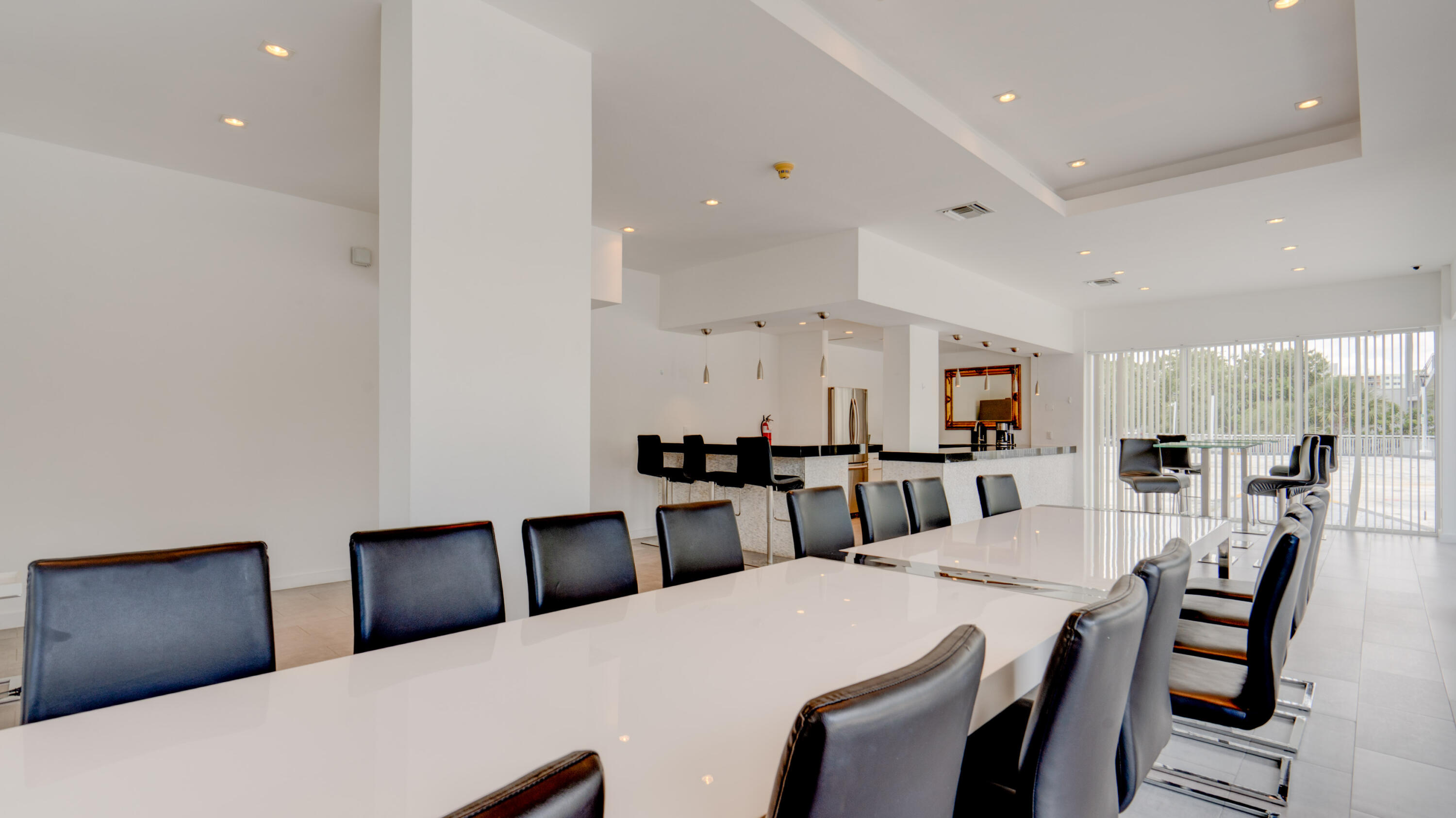 VANTAGE VIEW CONDO - Residential