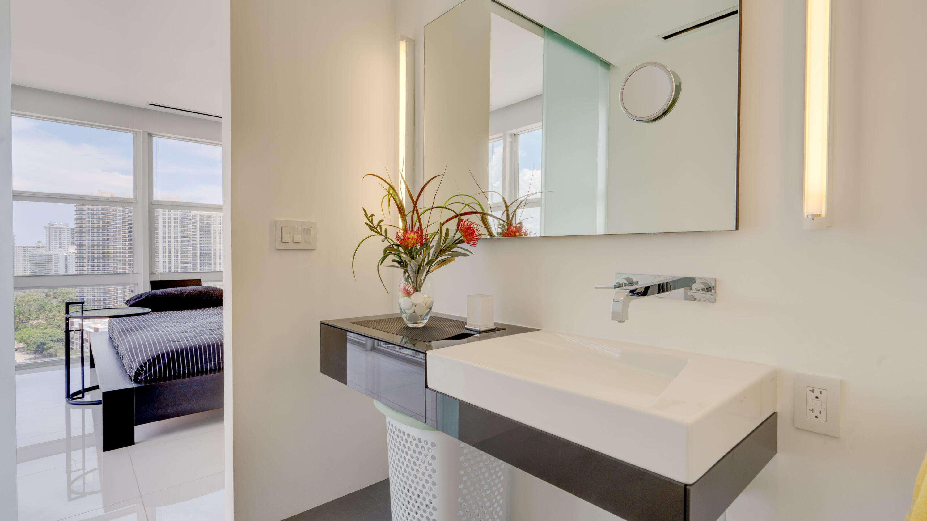 VANTAGE VIEW CONDO - Residential