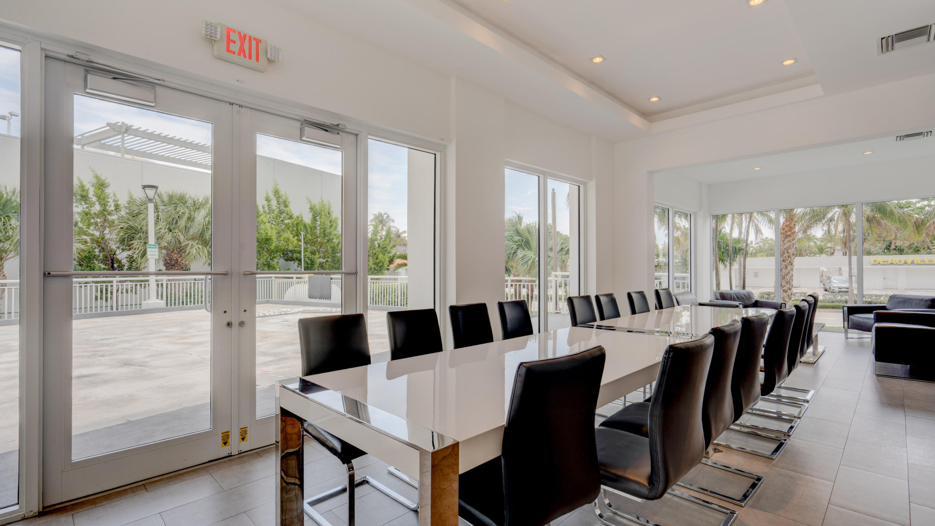VANTAGE VIEW CONDO - Residential