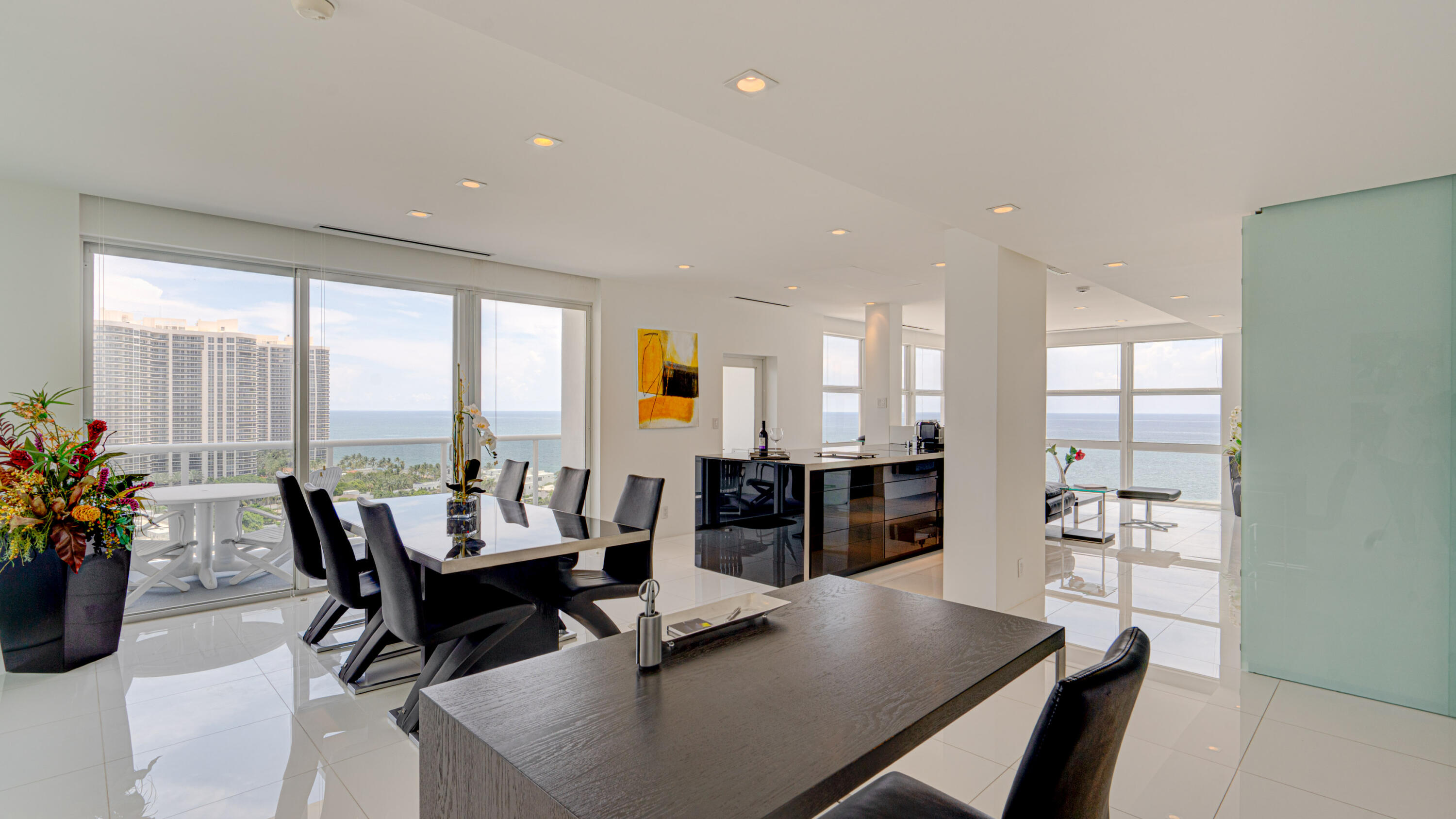 VANTAGE VIEW CONDO - Residential