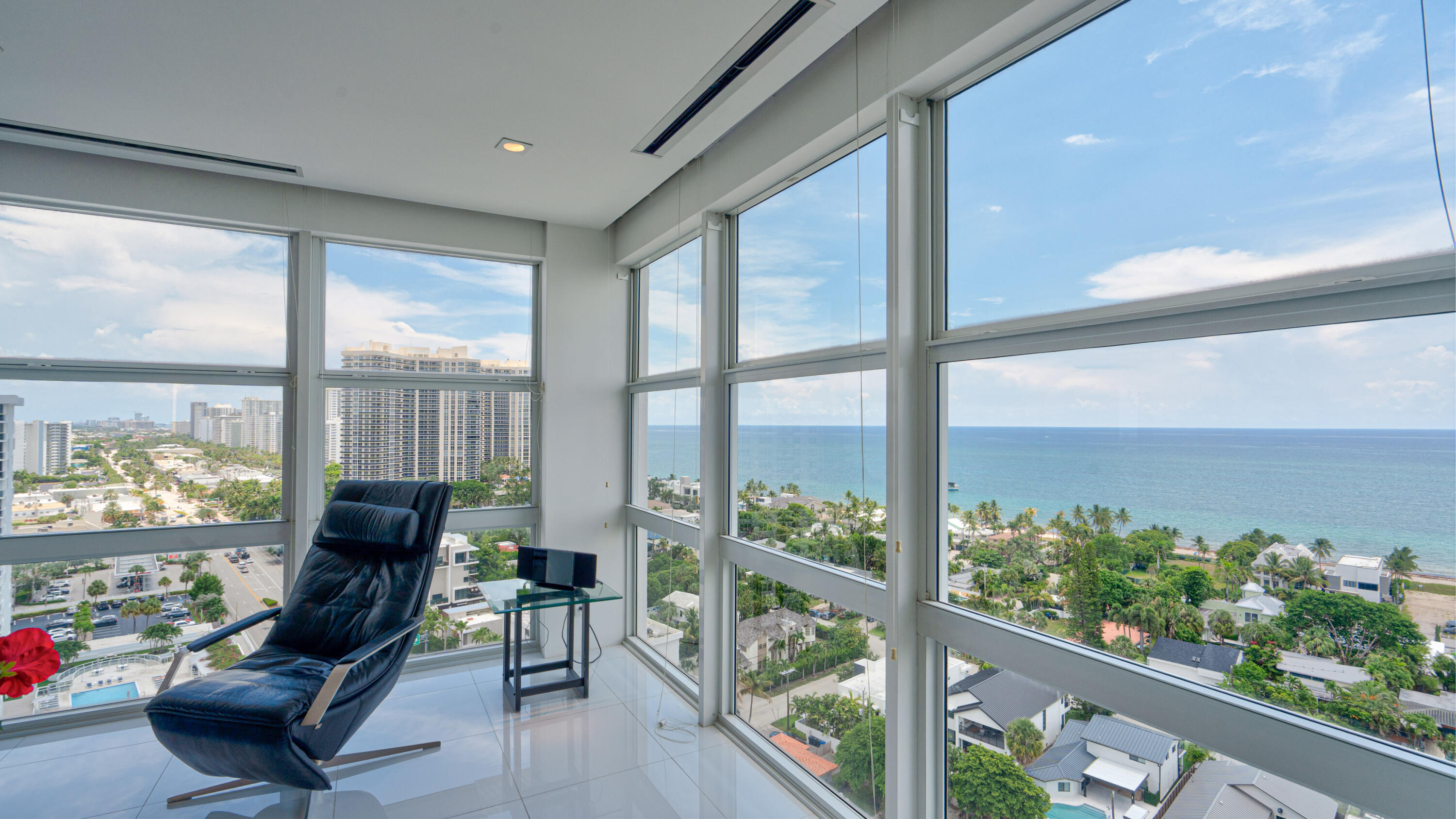 VANTAGE VIEW CONDO - Residential