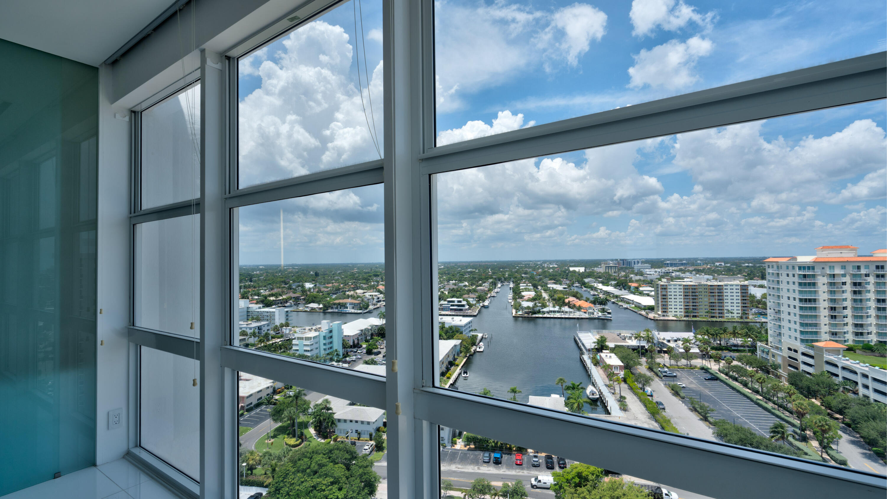 VANTAGE VIEW CONDO - Residential