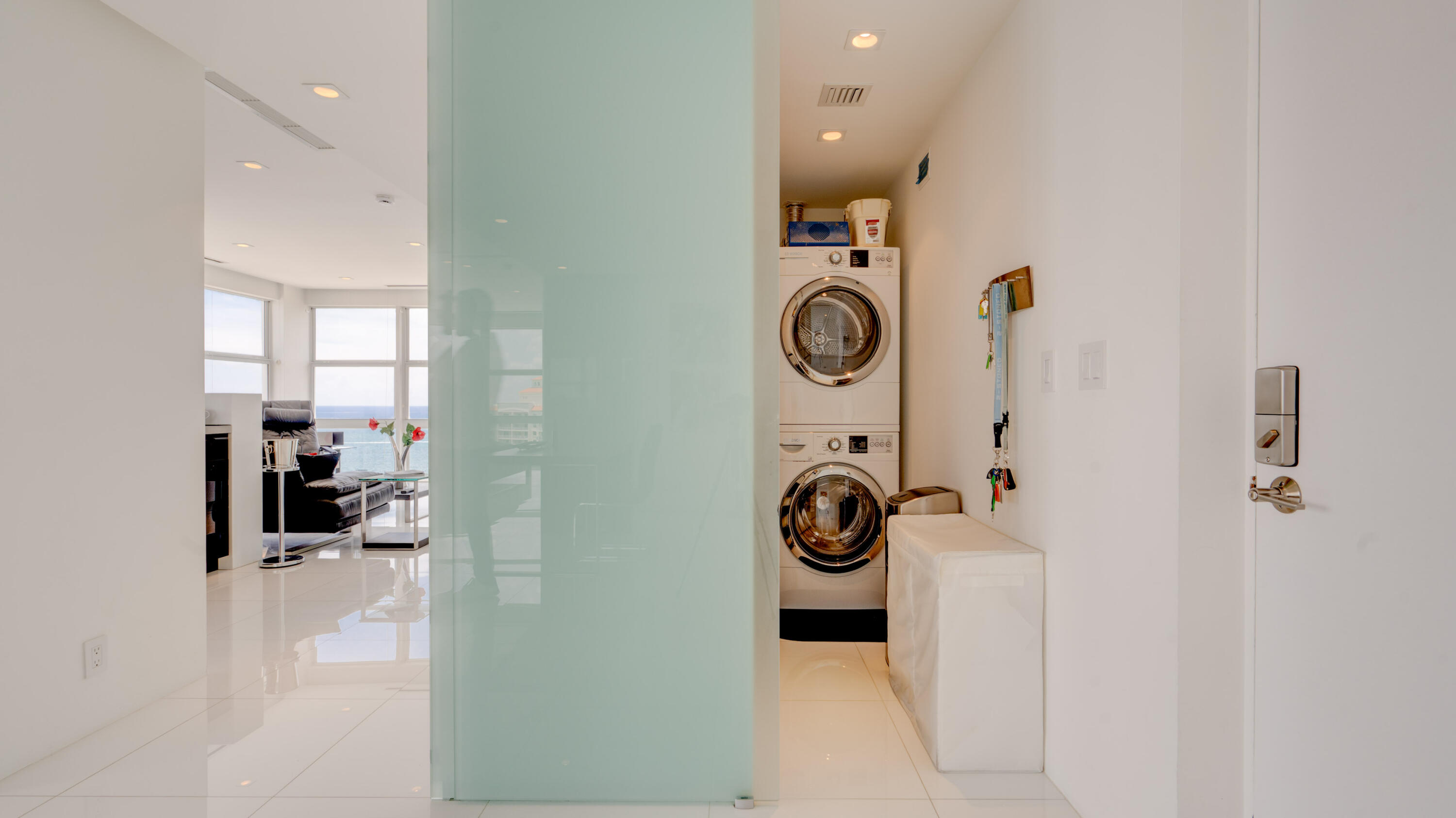 VANTAGE VIEW CONDO - Residential