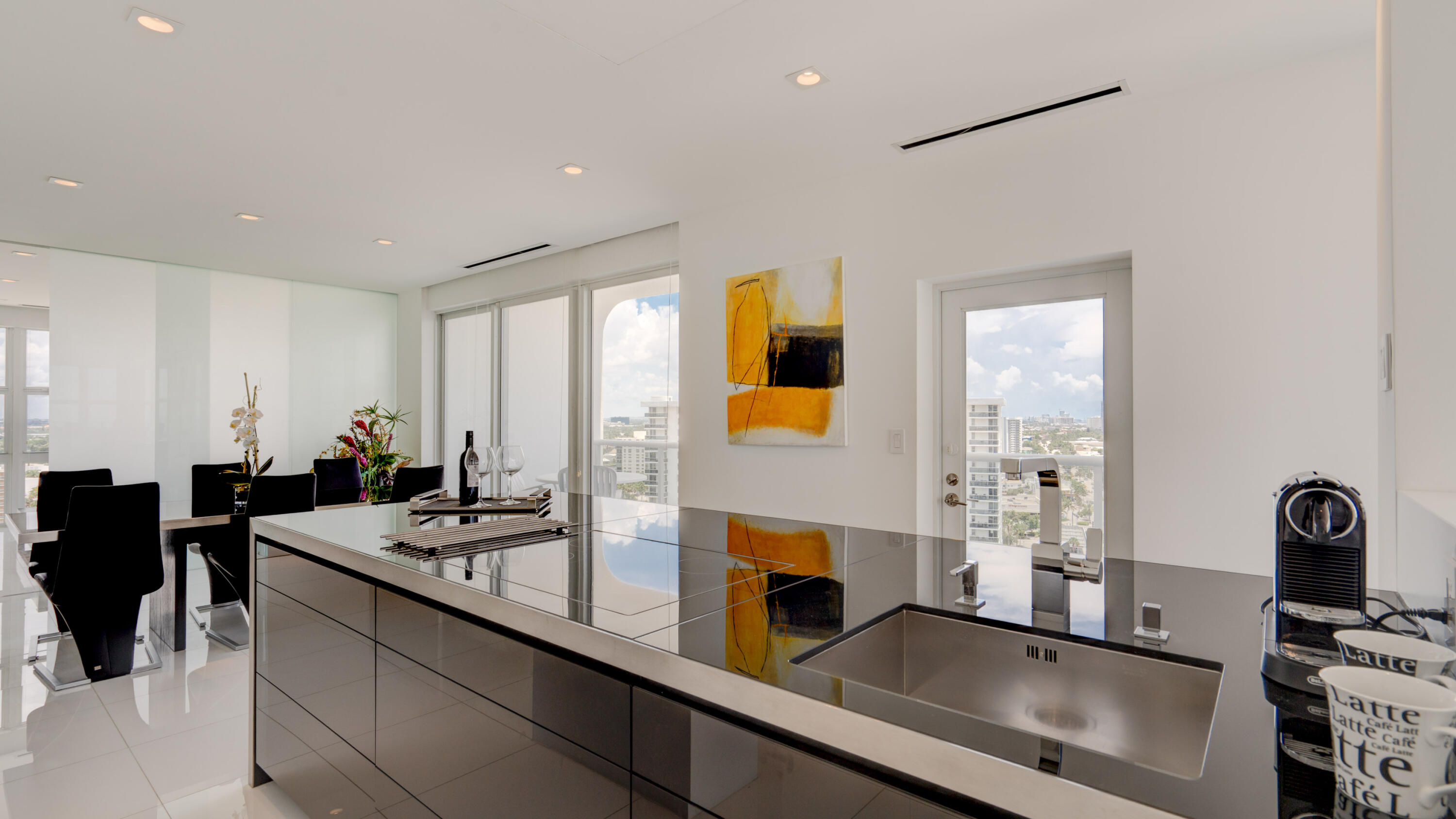 VANTAGE VIEW CONDO - Residential