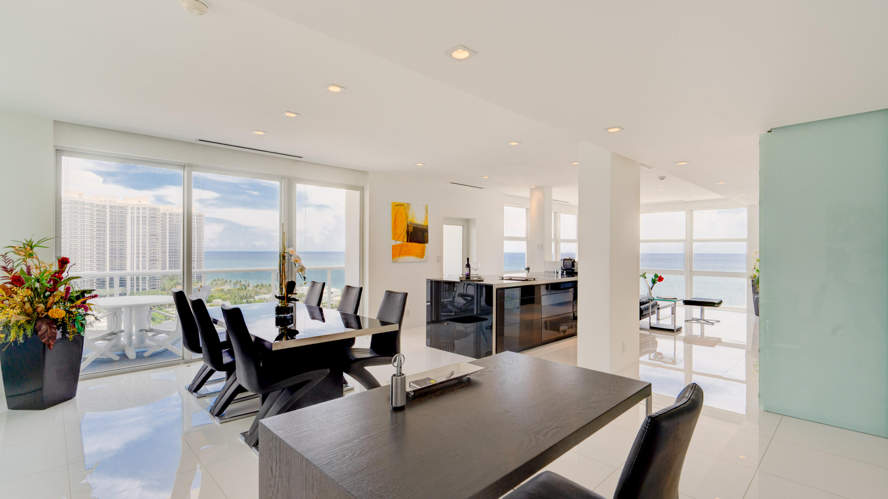 VANTAGE VIEW CONDO - Residential