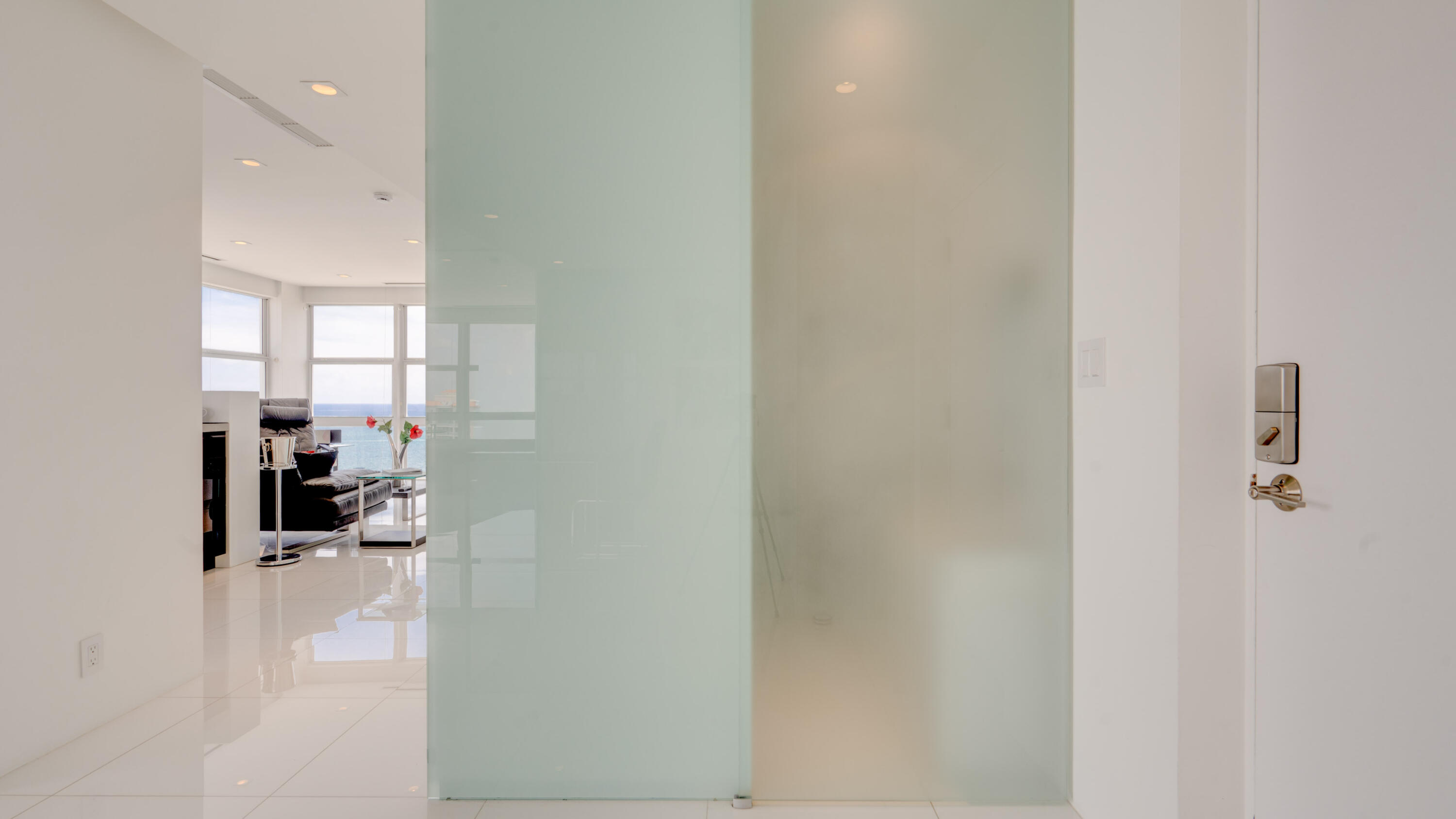 VANTAGE VIEW CONDO - Residential