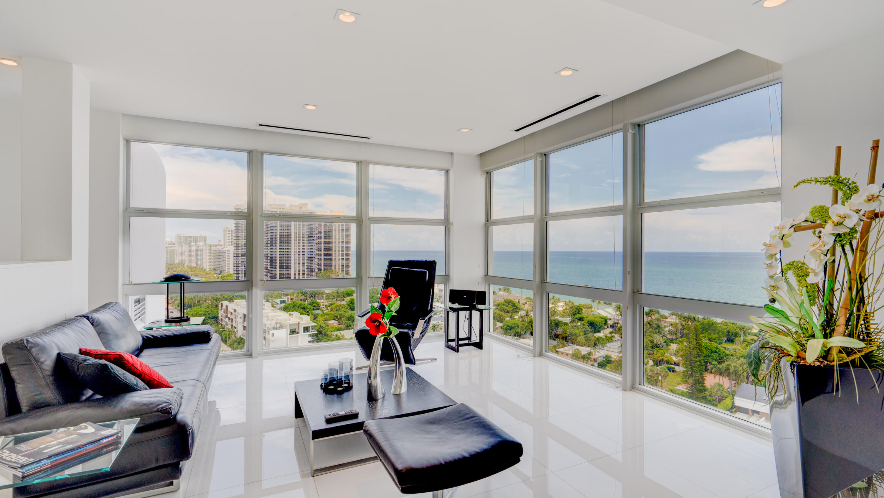 VANTAGE VIEW CONDO - Residential
