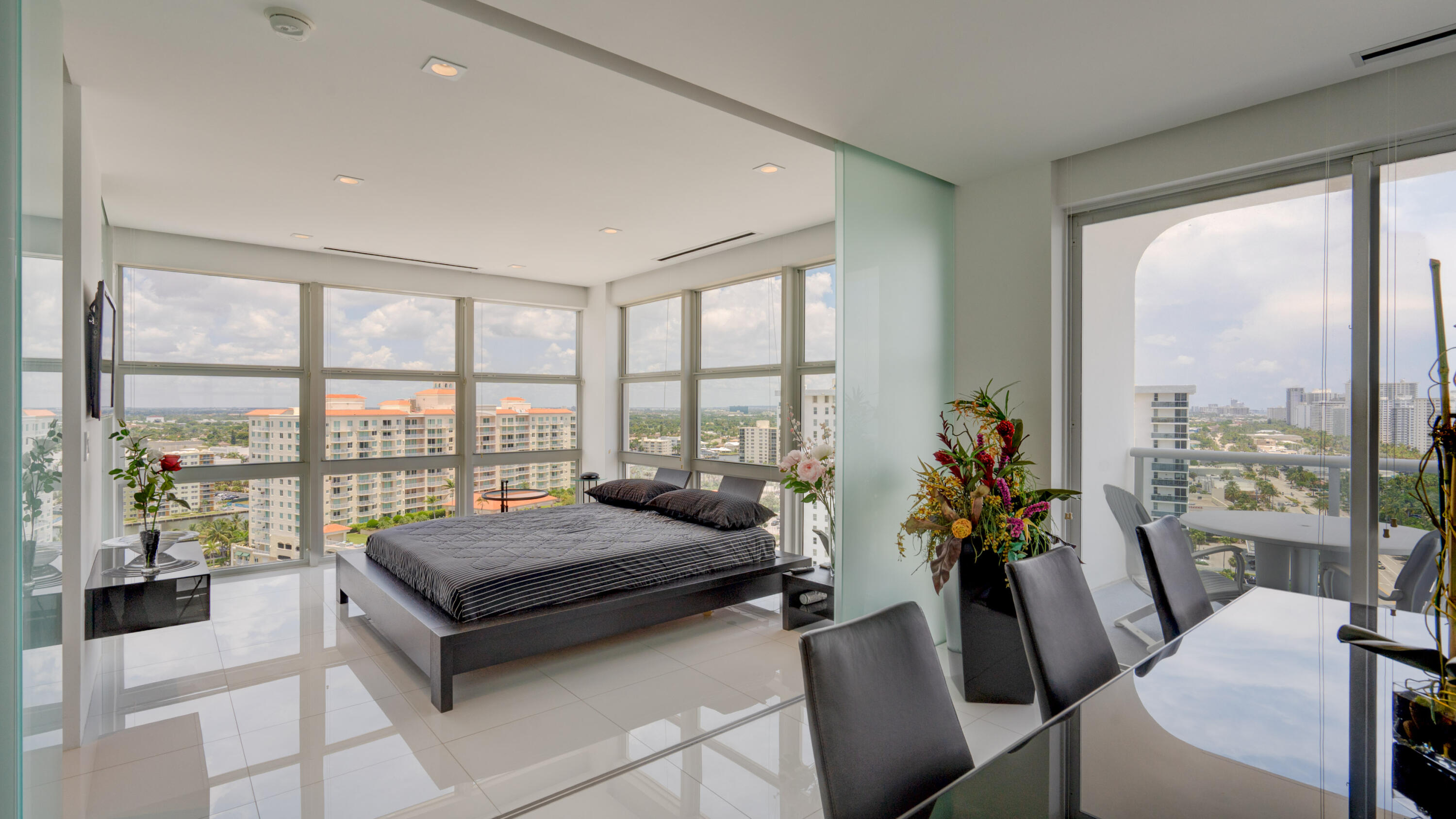 VANTAGE VIEW CONDO - Residential