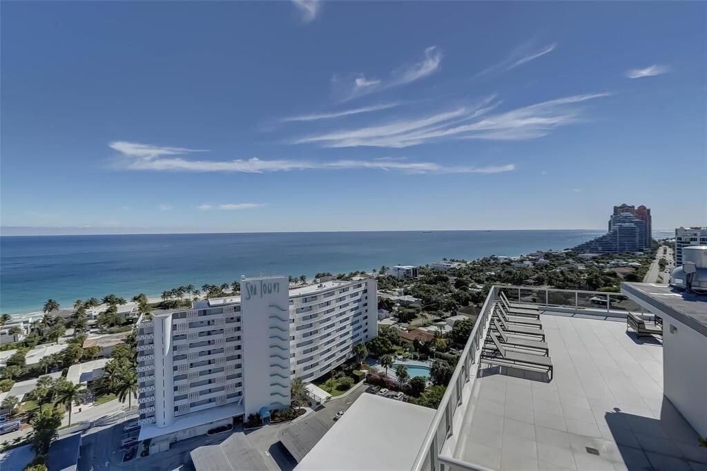 VANTAGE VIEW CONDO - Residential