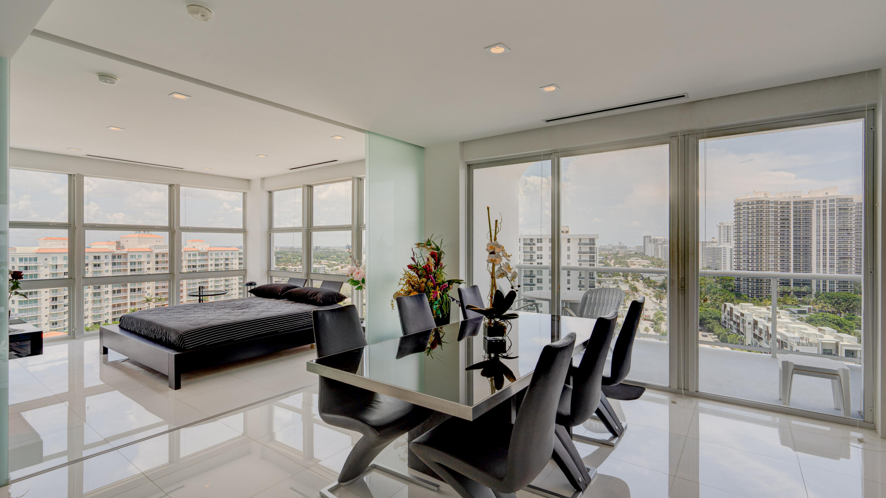 VANTAGE VIEW CONDO - Residential
