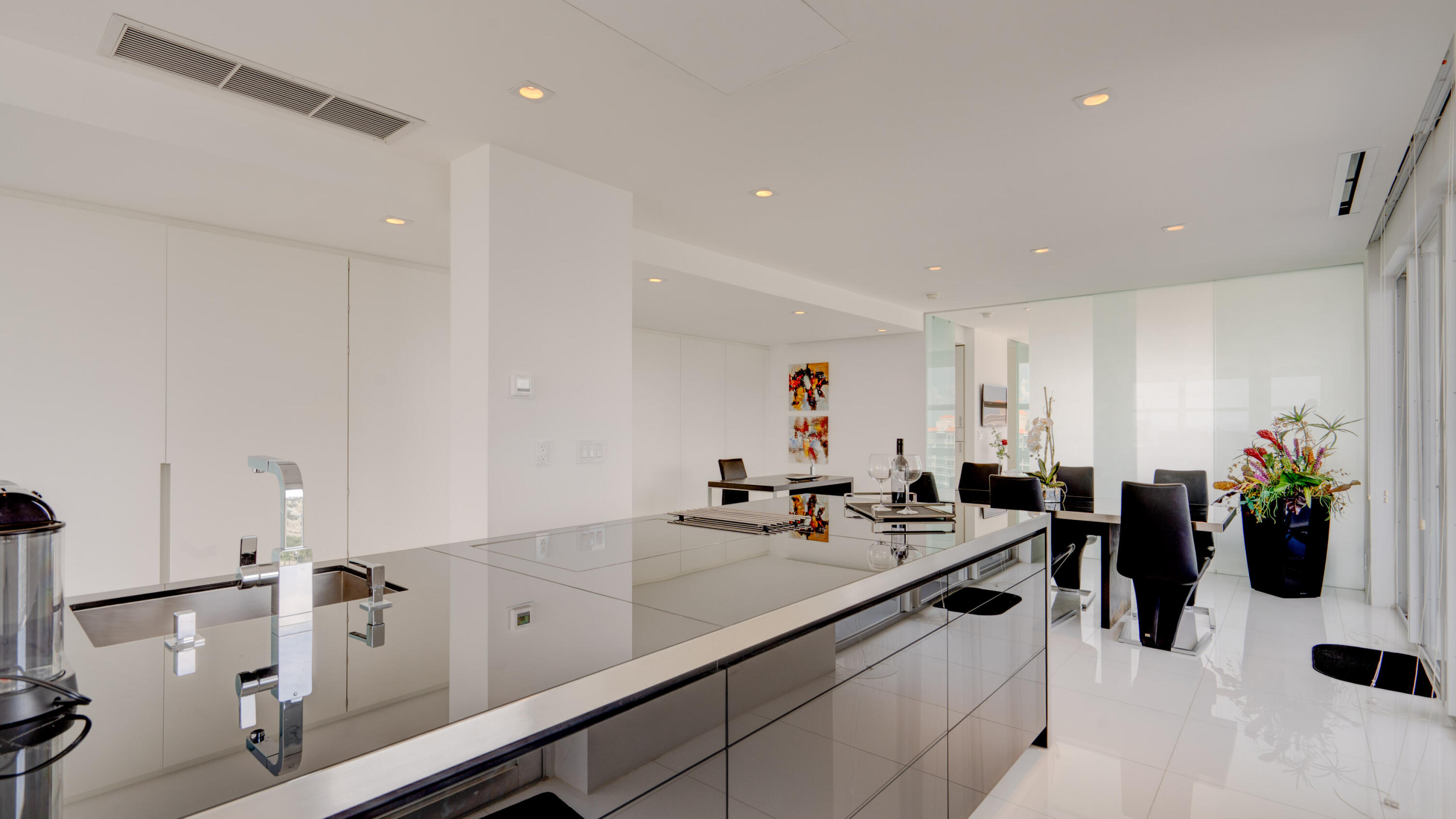 VANTAGE VIEW CONDO - Residential