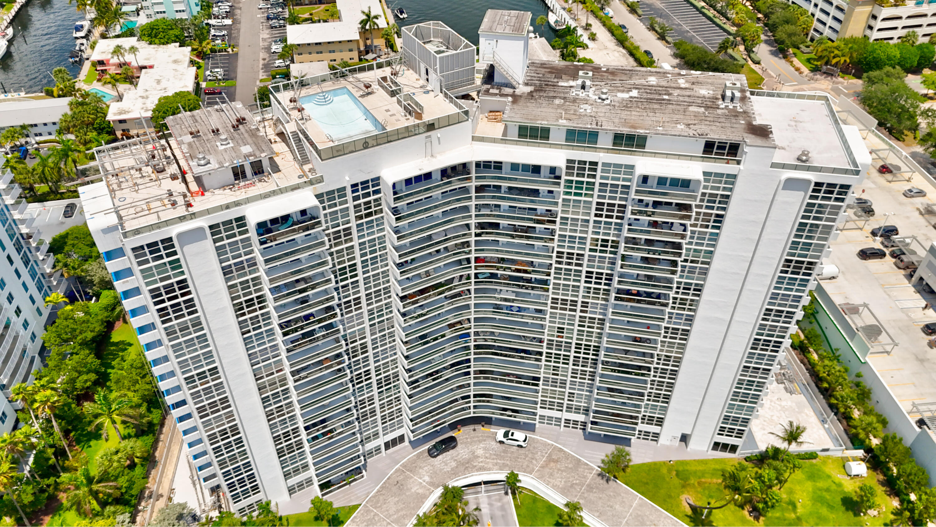 VANTAGE VIEW CONDO - Residential