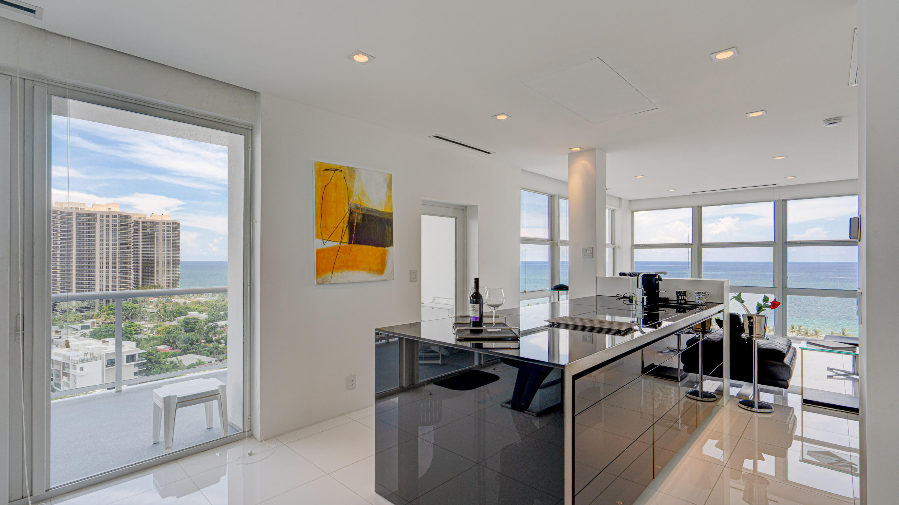 VANTAGE VIEW CONDO - Residential