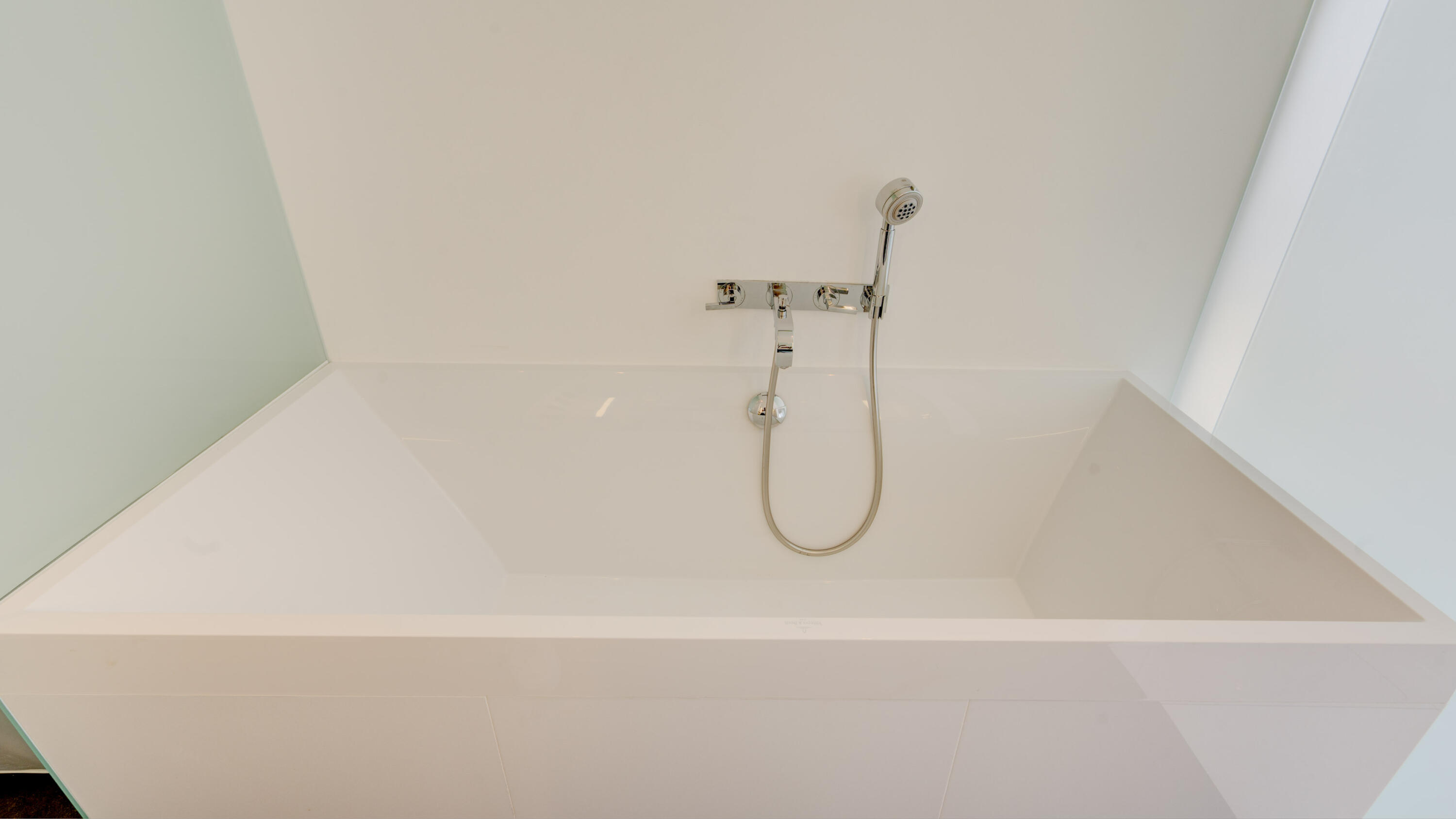 VANTAGE VIEW CONDO - Residential