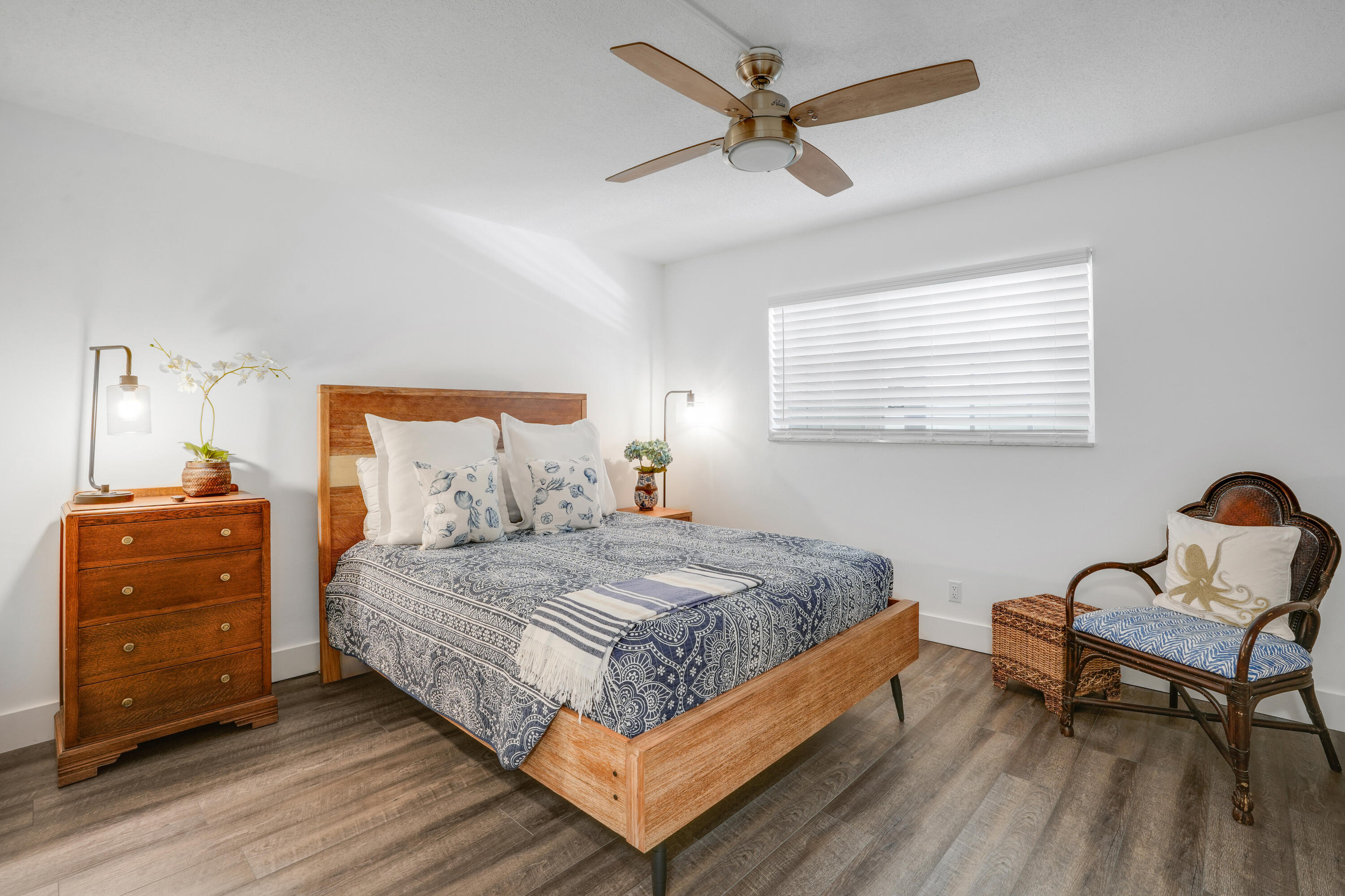 WATERWAY BEACH CONDOS - Residential Lease