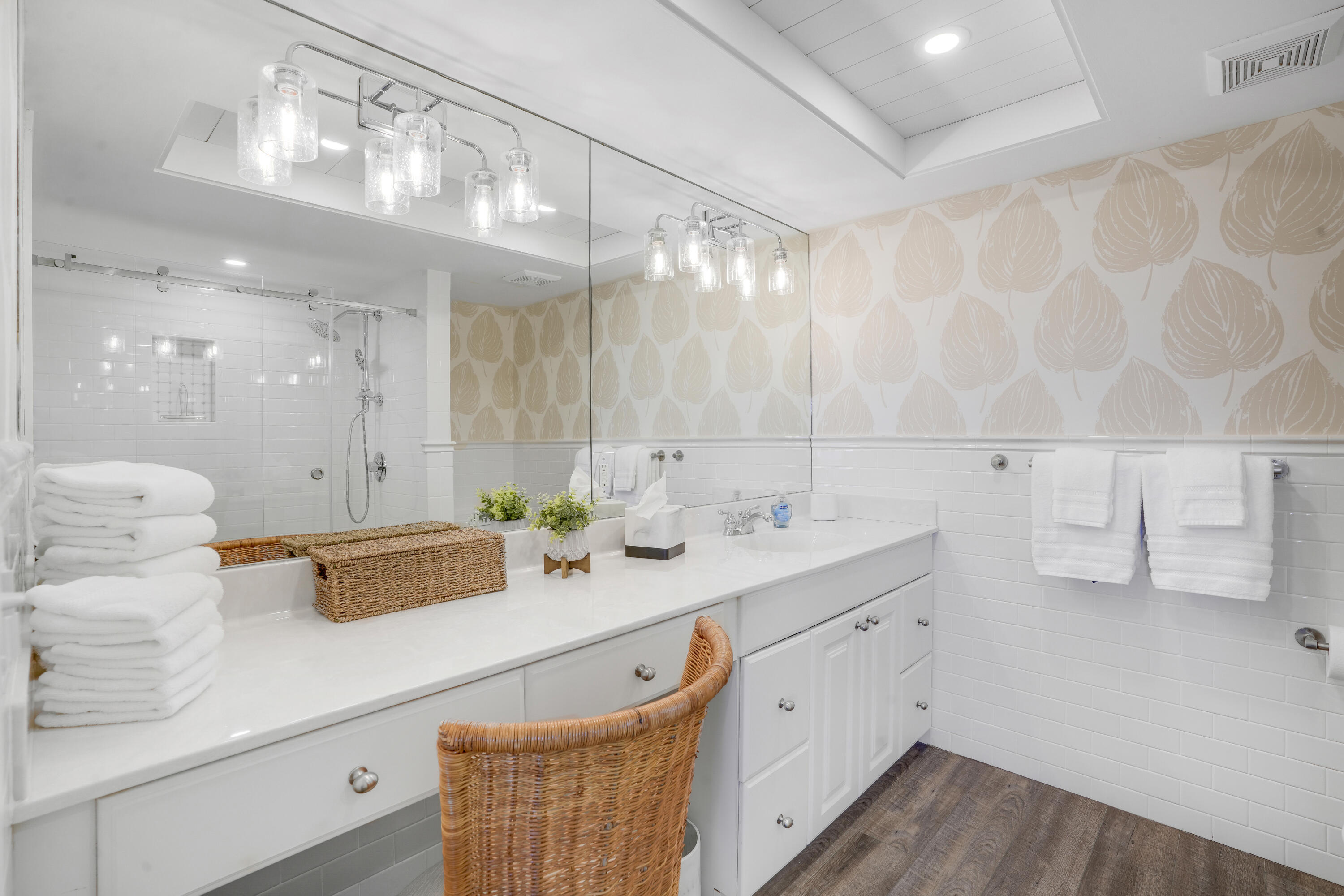 WATERWAY BEACH CONDOS - Residential Lease