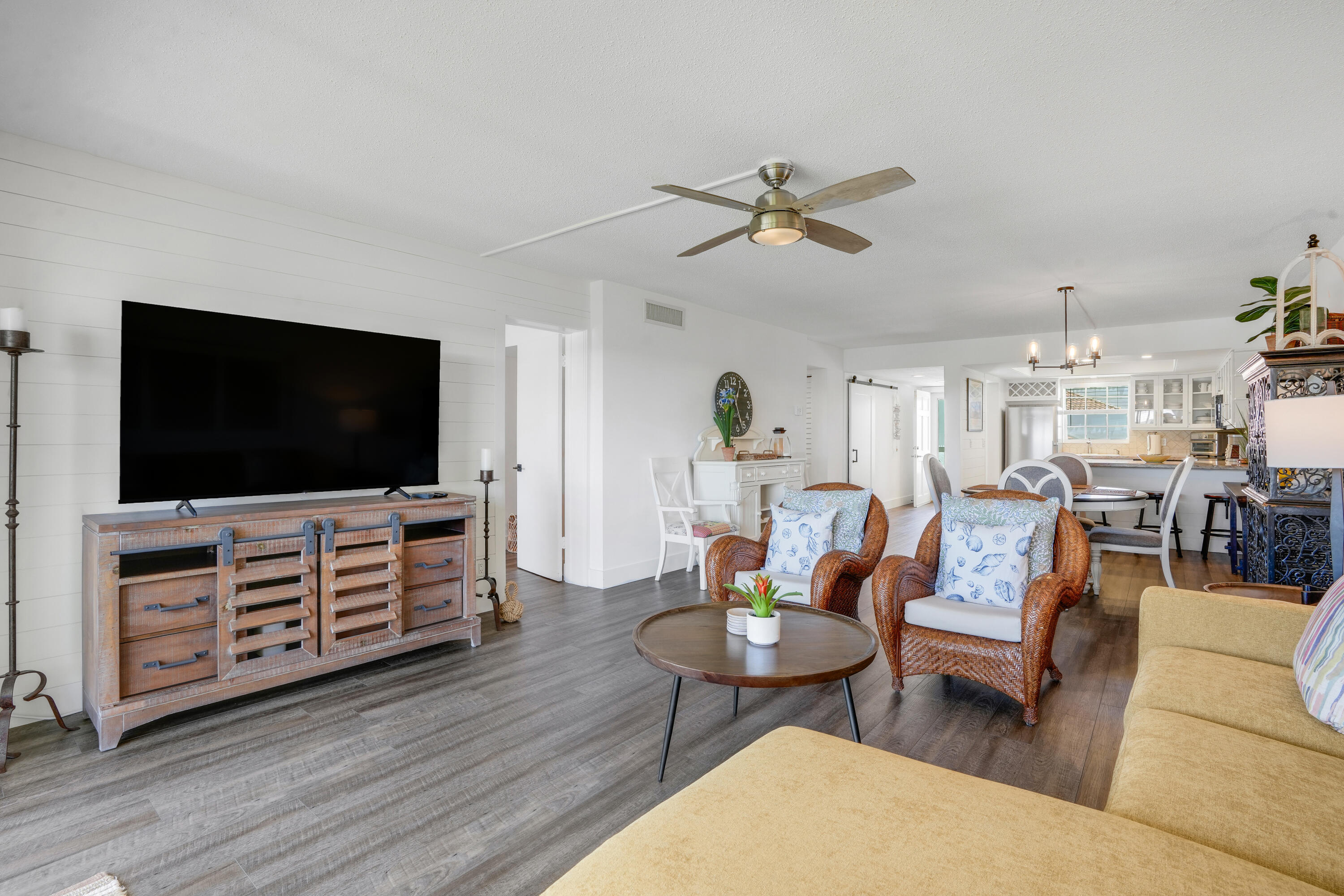 WATERWAY BEACH CONDOS - Residential Lease