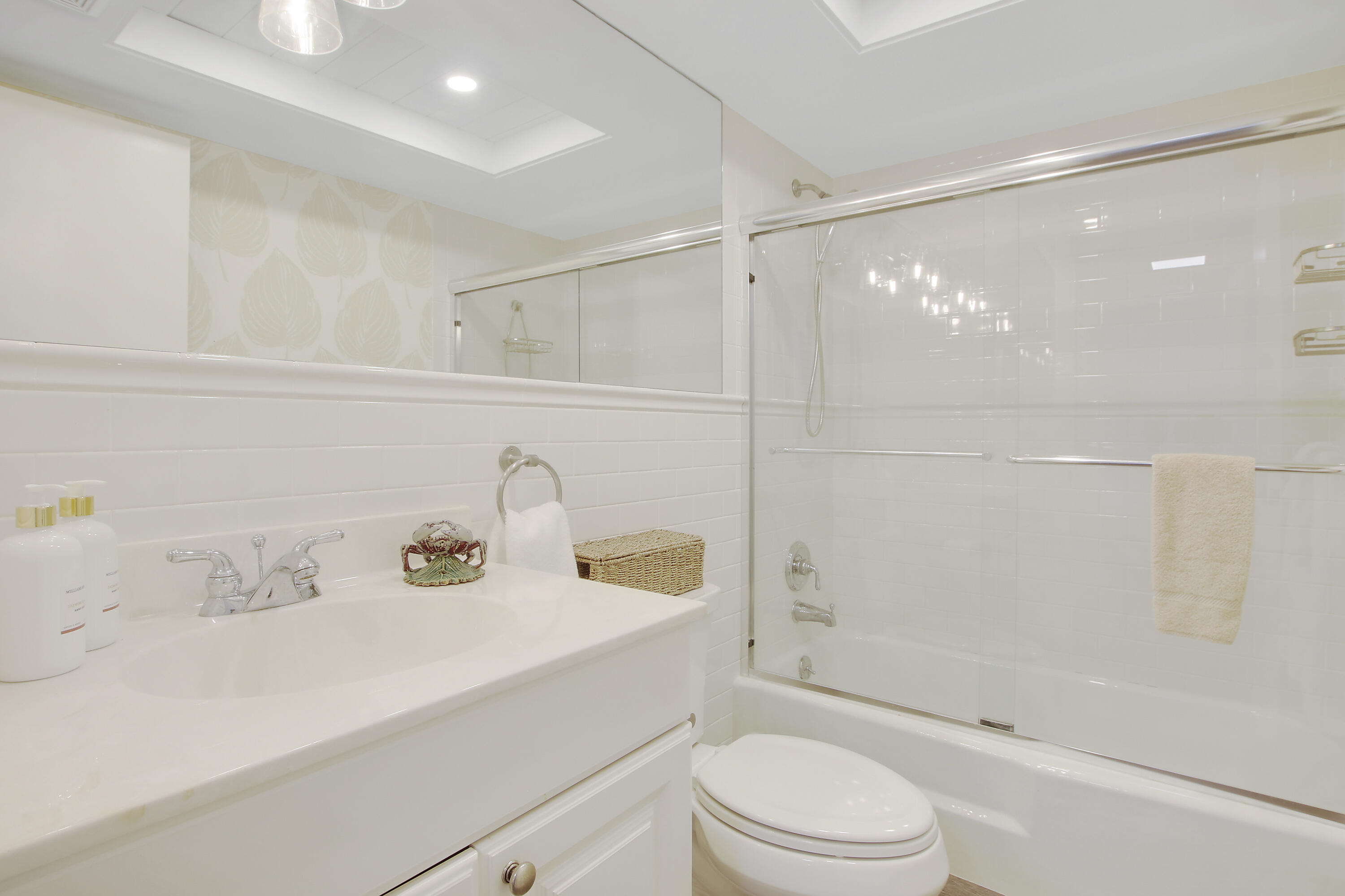 WATERWAY BEACH CONDOS - Residential Lease