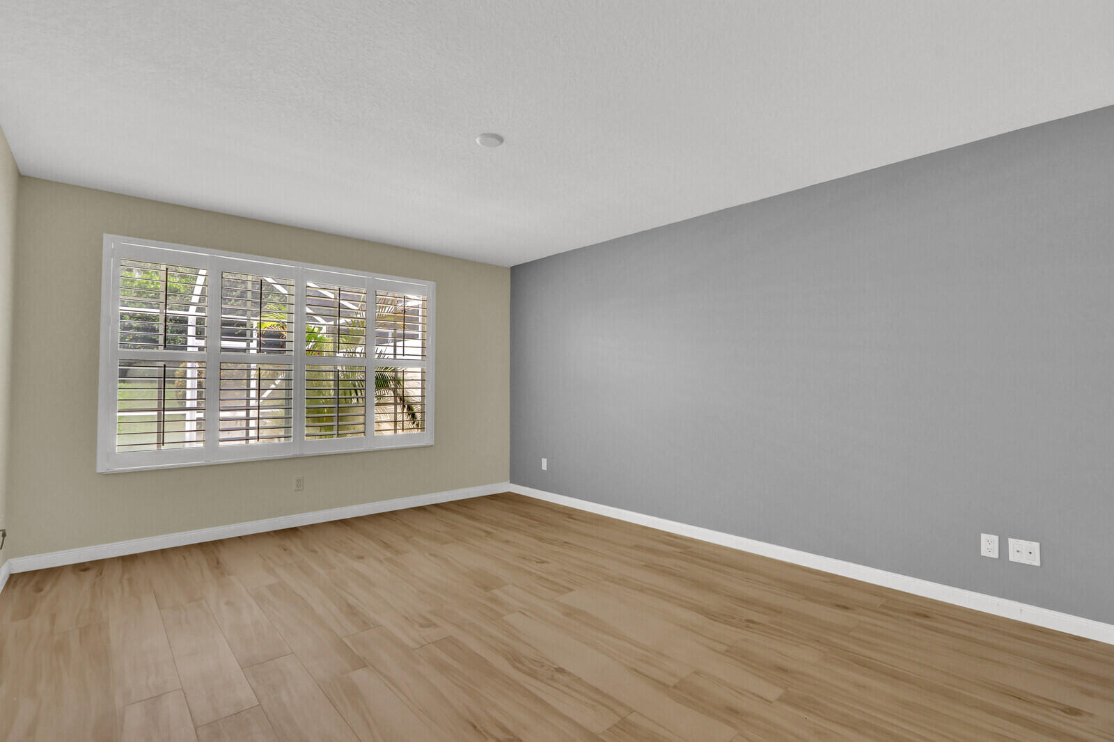 ISLES AT PALM BEACH GARDENS - Residential
