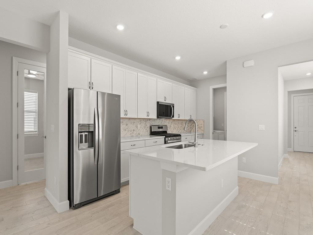 HARBOR ISLE PHASE 1 - Residential Lease
