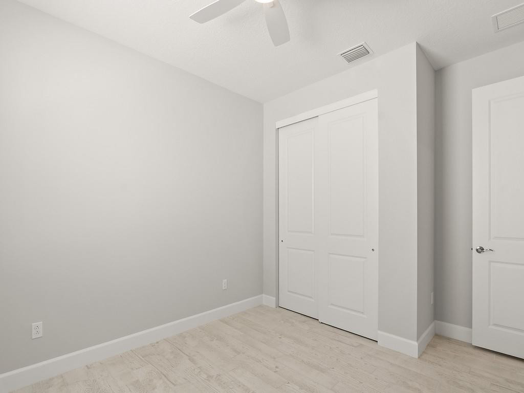 HARBOR ISLE PHASE 1 - Residential Lease