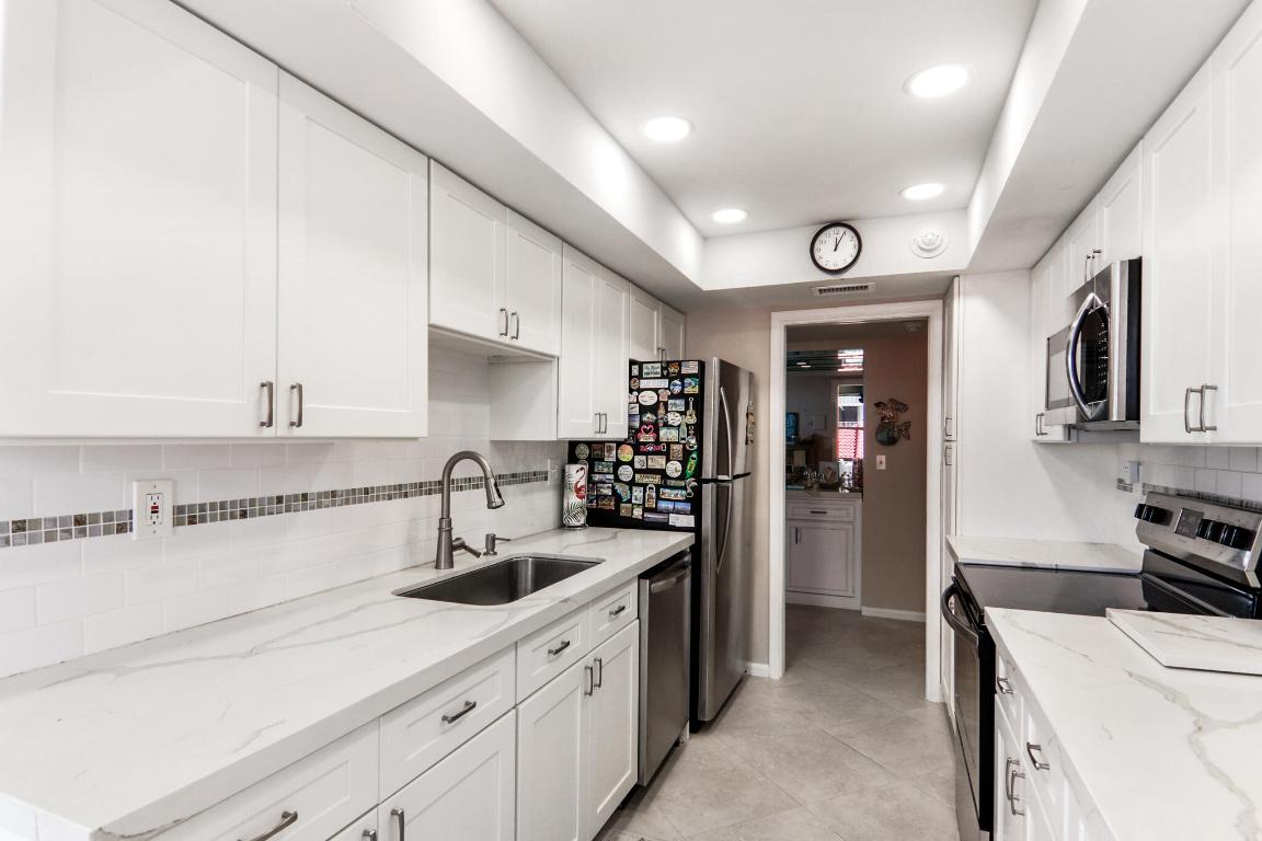 DUNES TOWERS CONDO - Residential