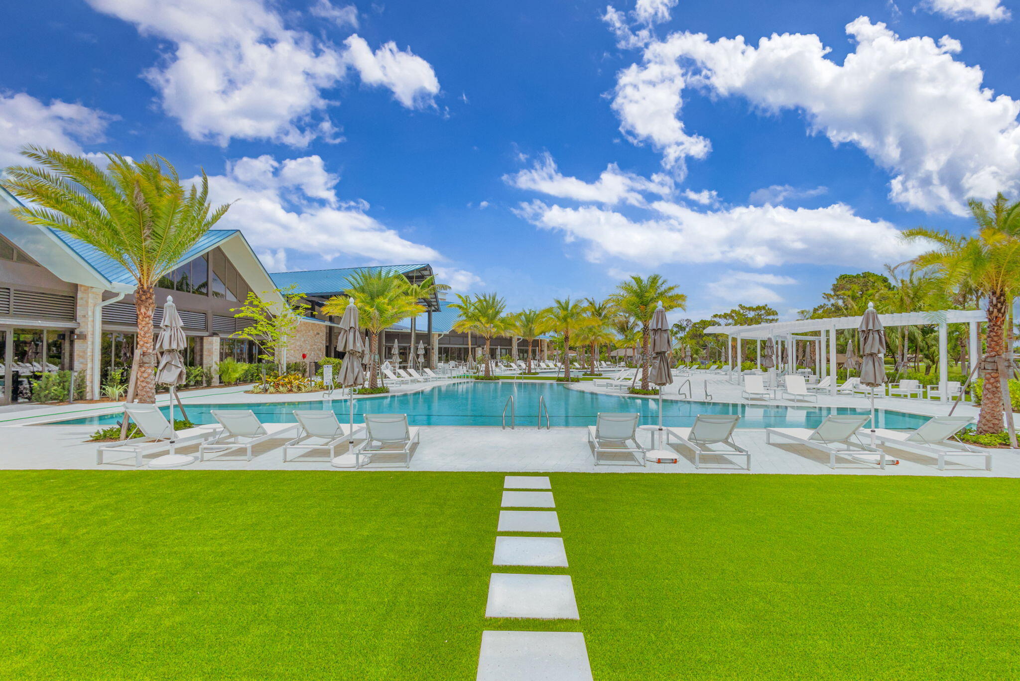 EASTPOINTE COUNTRY CLUB 6 - Residential