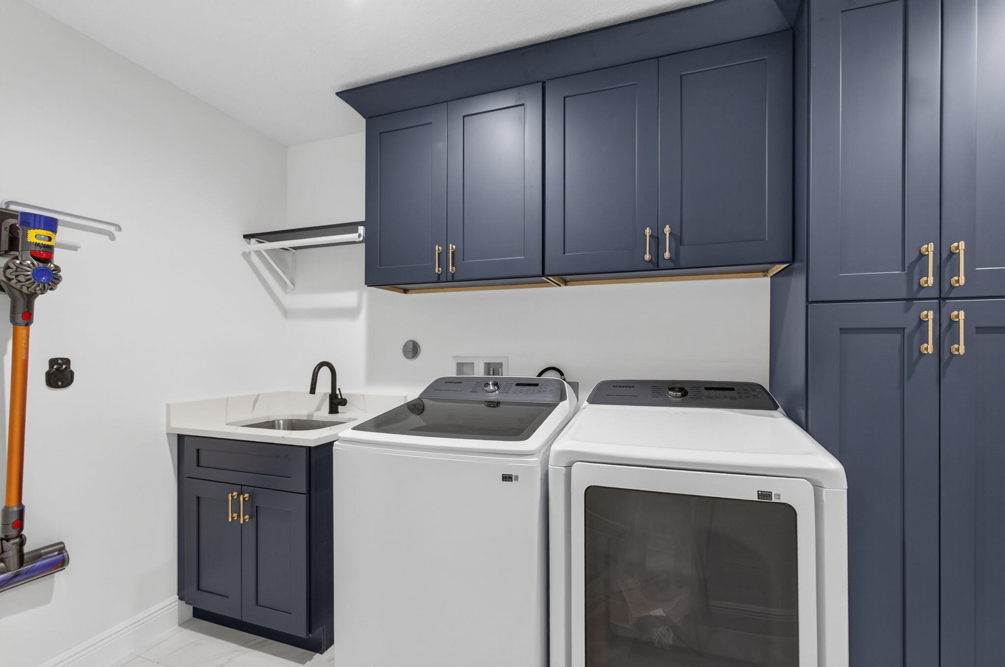 EASTPOINTE COUNTRY CLUB 6 - Residential