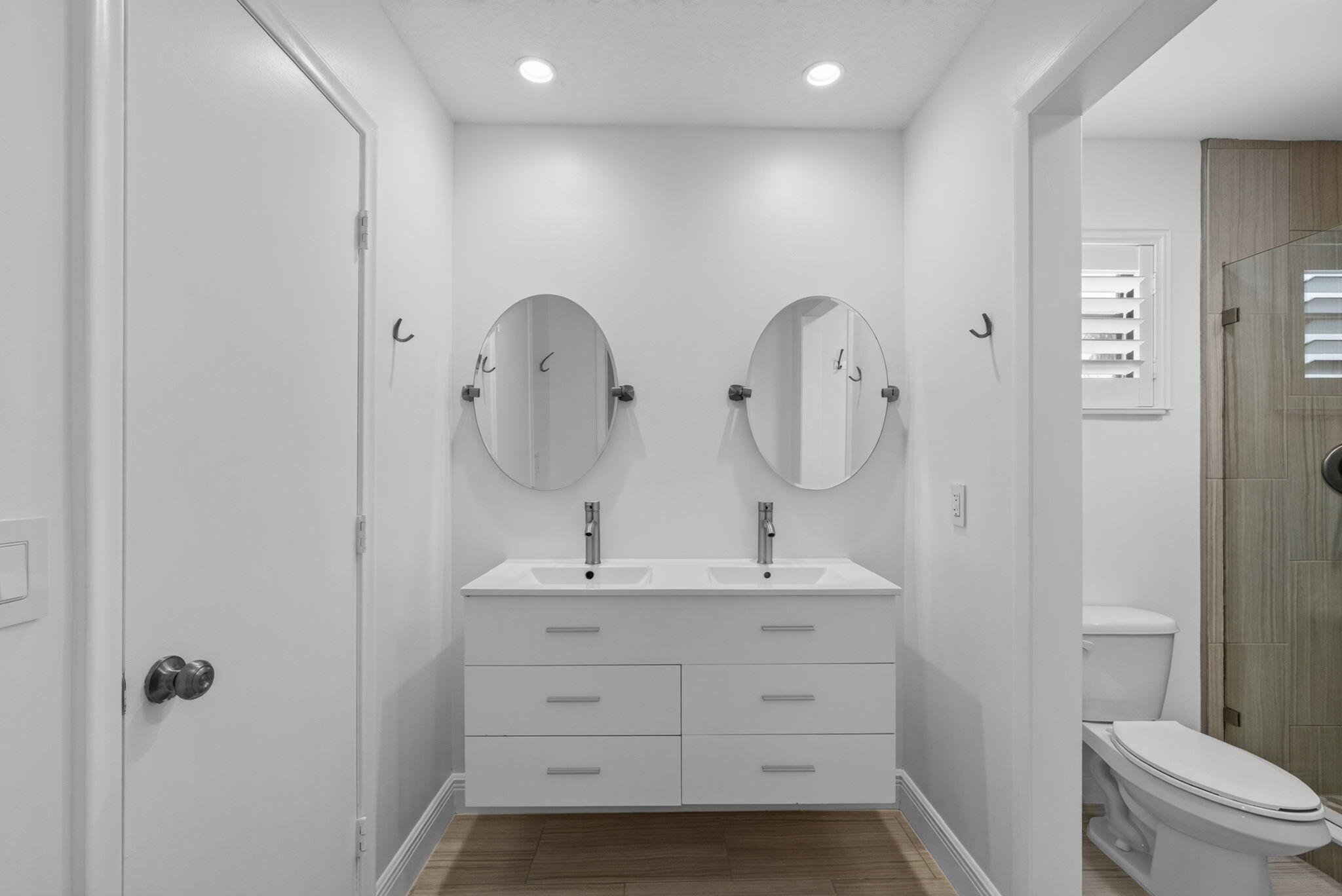 EASTPOINTE COUNTRY CLUB 6 - Residential