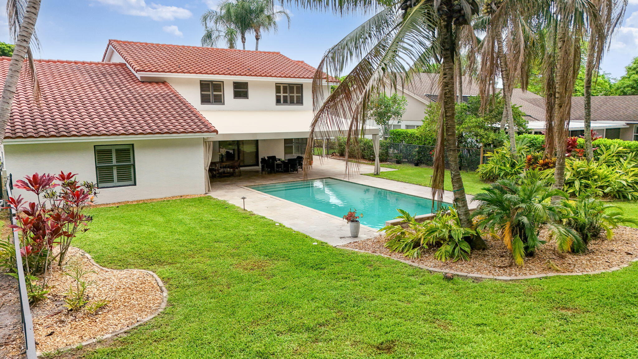 EASTPOINTE COUNTRY CLUB 6 - Residential