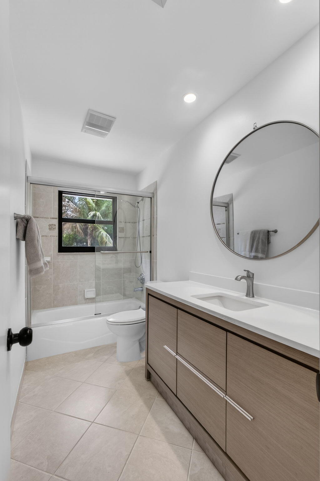 EASTPOINTE COUNTRY CLUB 6 - Residential
