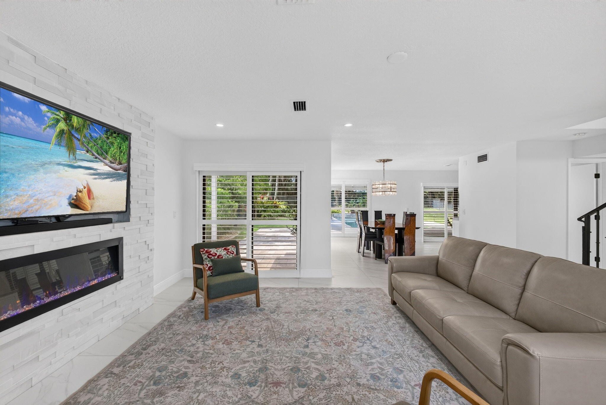 EASTPOINTE COUNTRY CLUB 6 - Residential