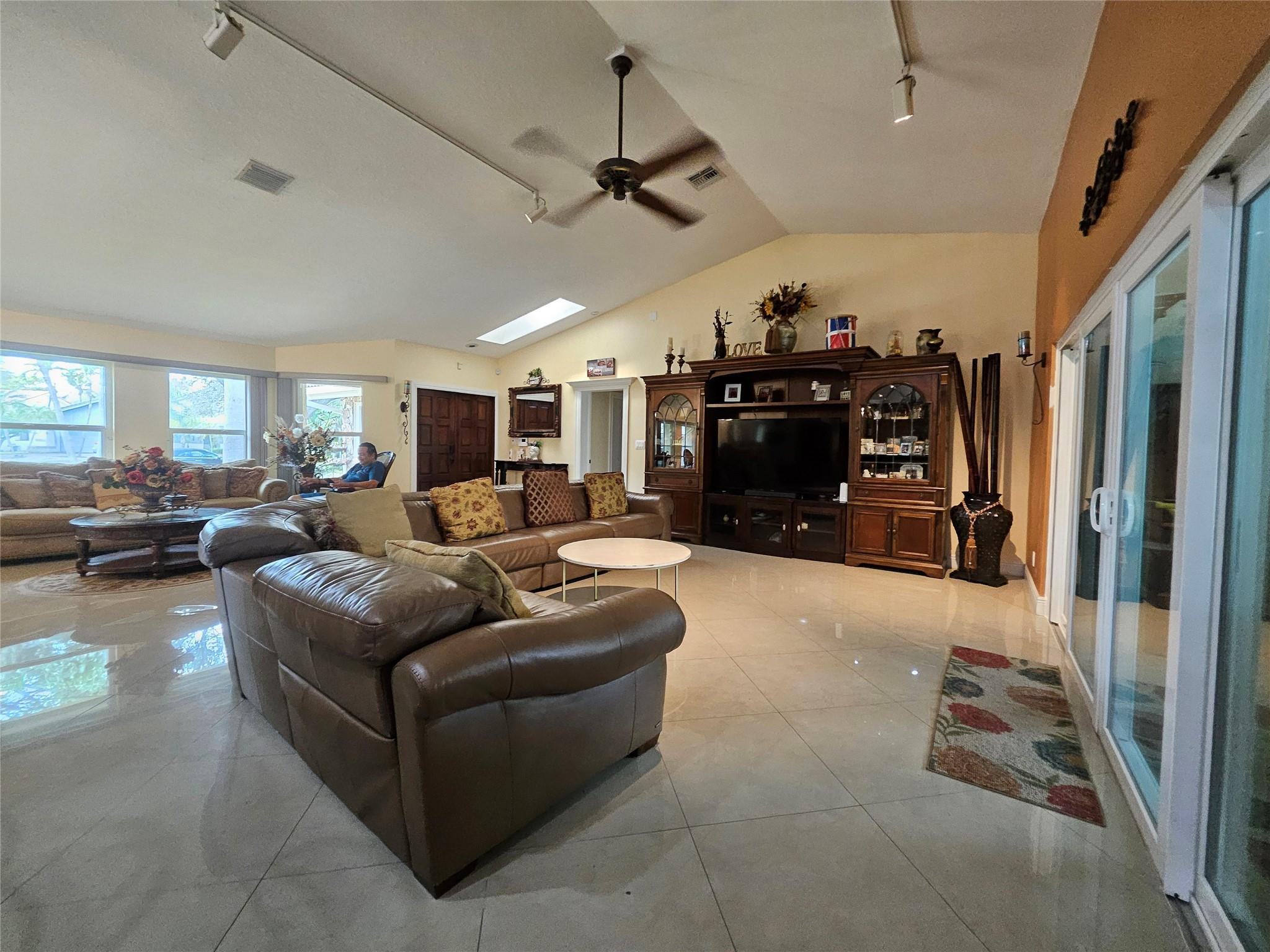 CYPRESS GLEN - Residential