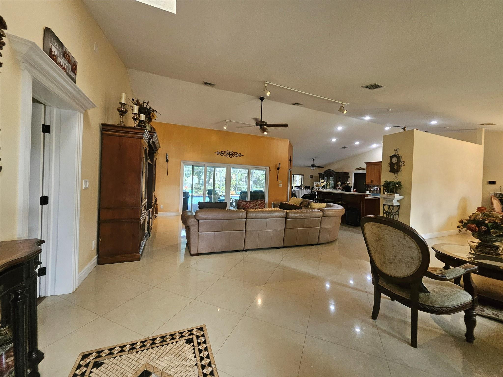CYPRESS GLEN - Residential