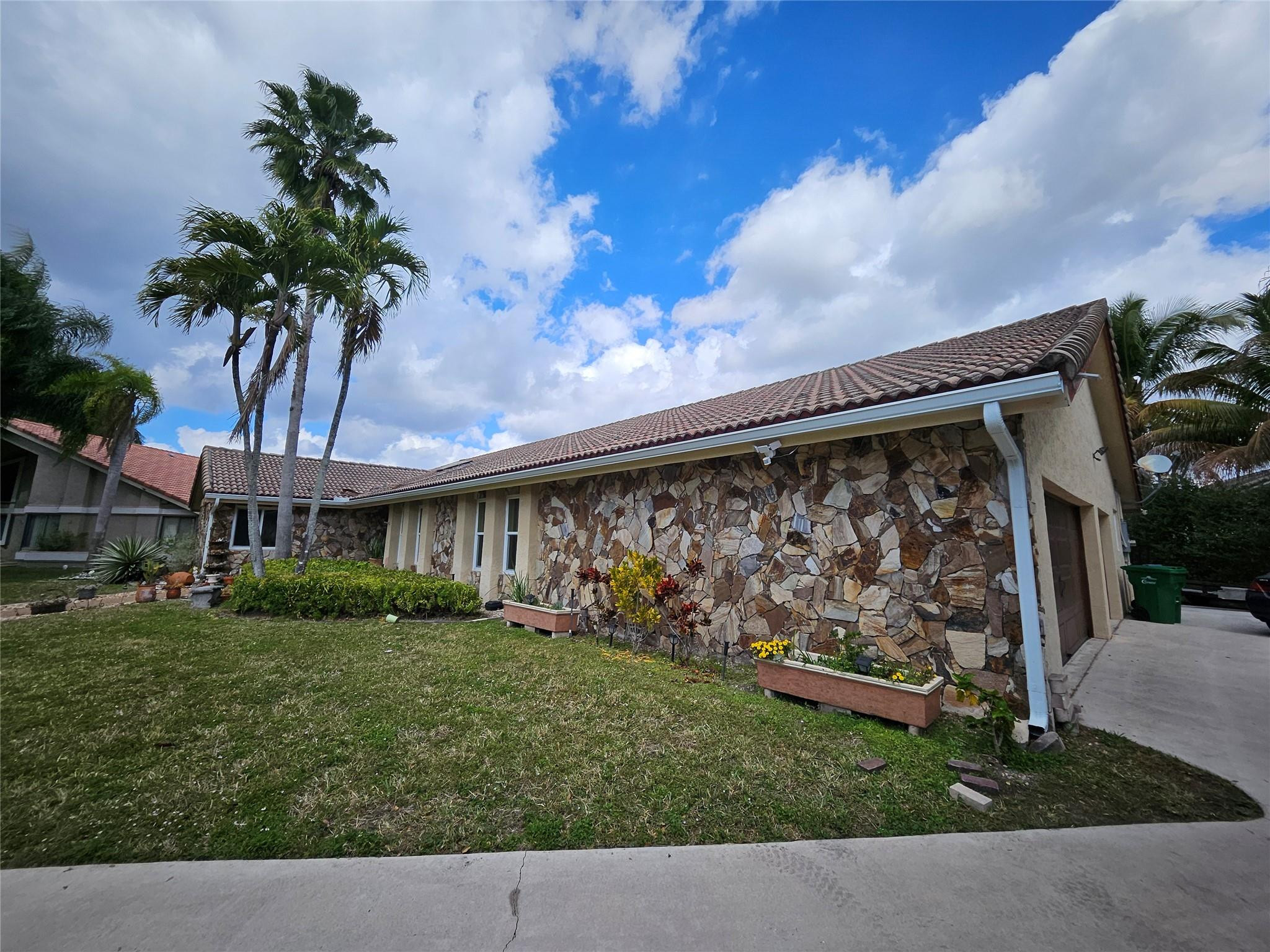 CYPRESS GLEN - Residential