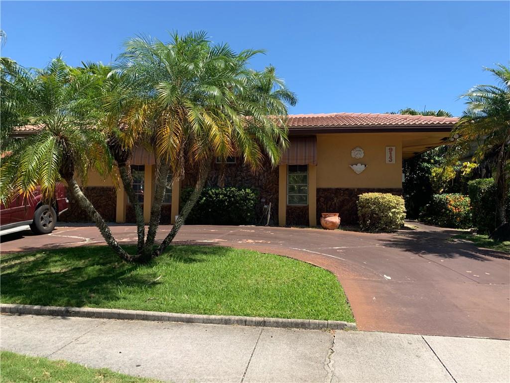 HOLLYWOOD LAKES SEC - Residential