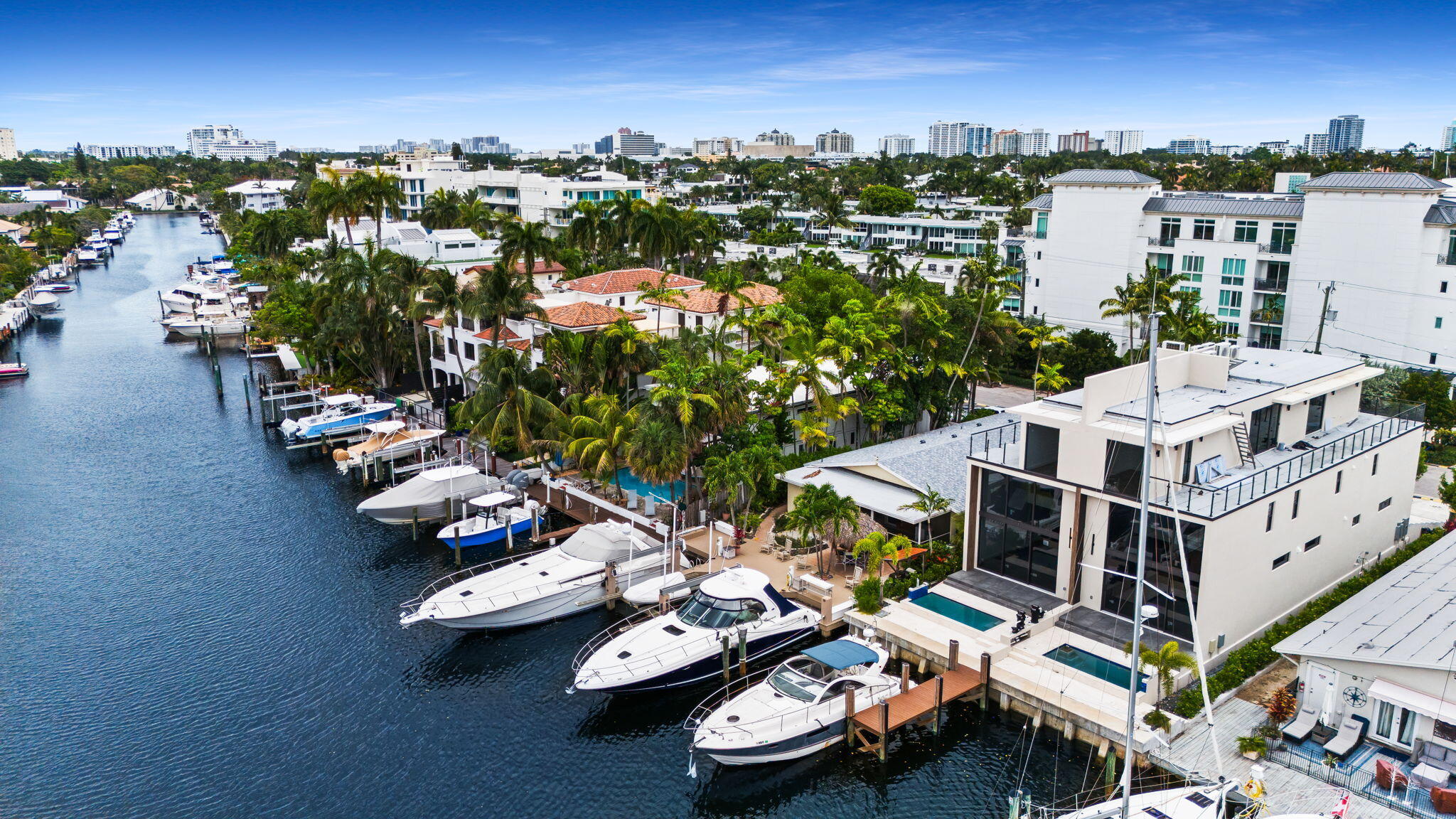 VICTORIA ISLES - Residential