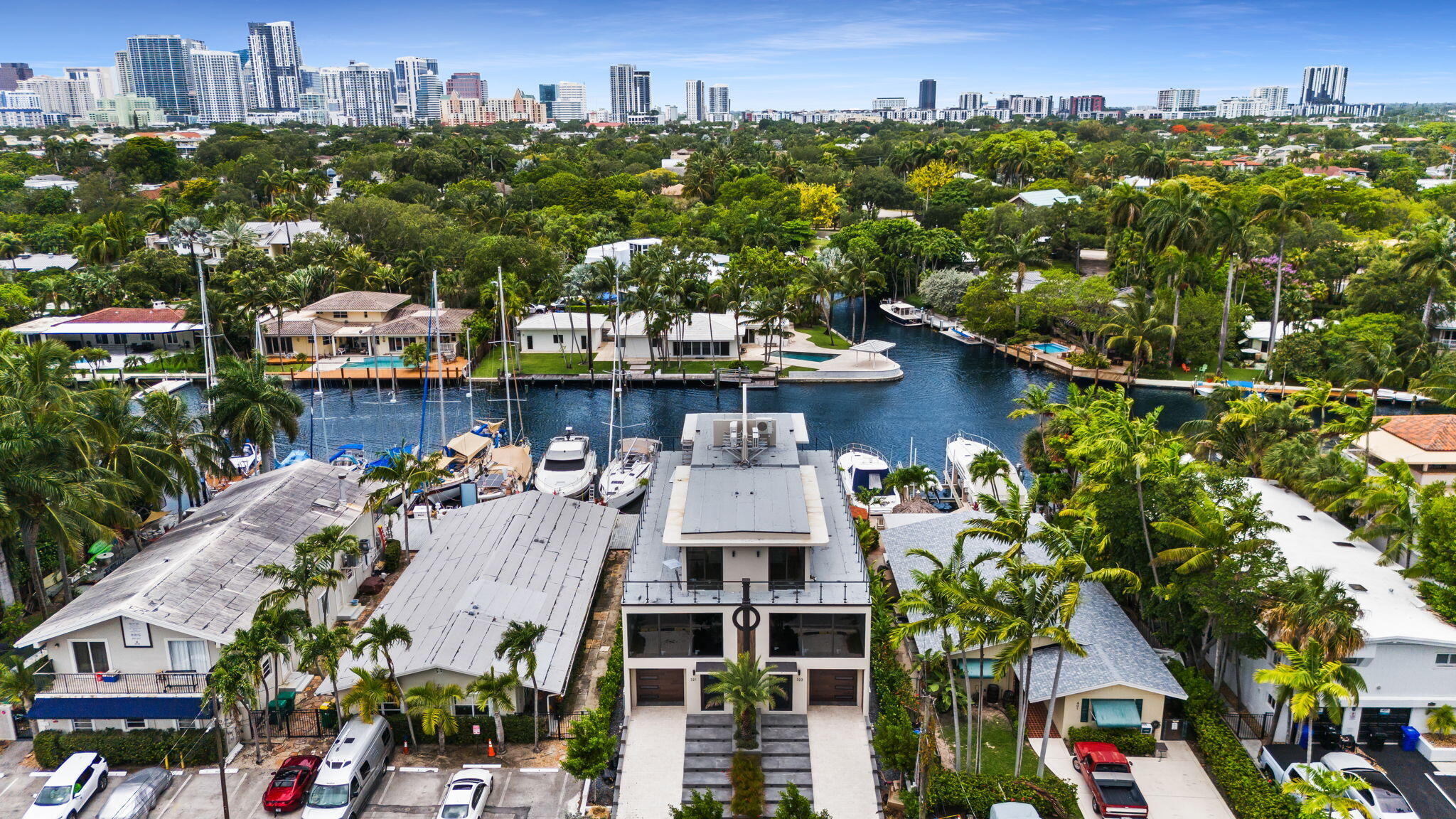VICTORIA ISLES - Residential