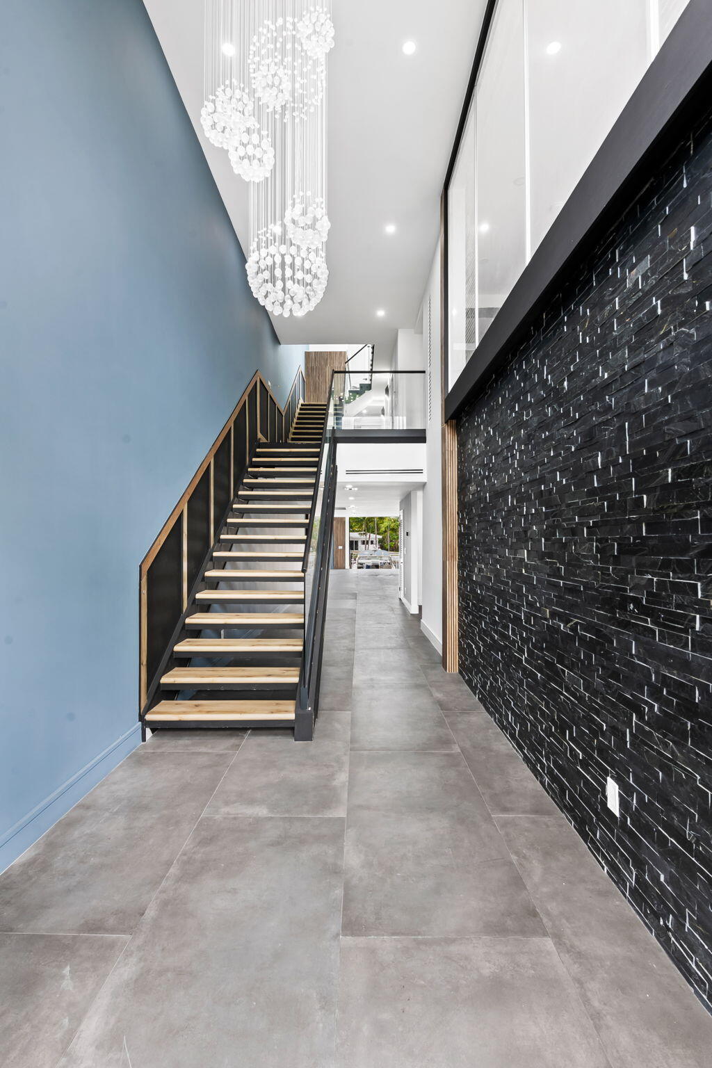 VICTORIA ISLES - Residential