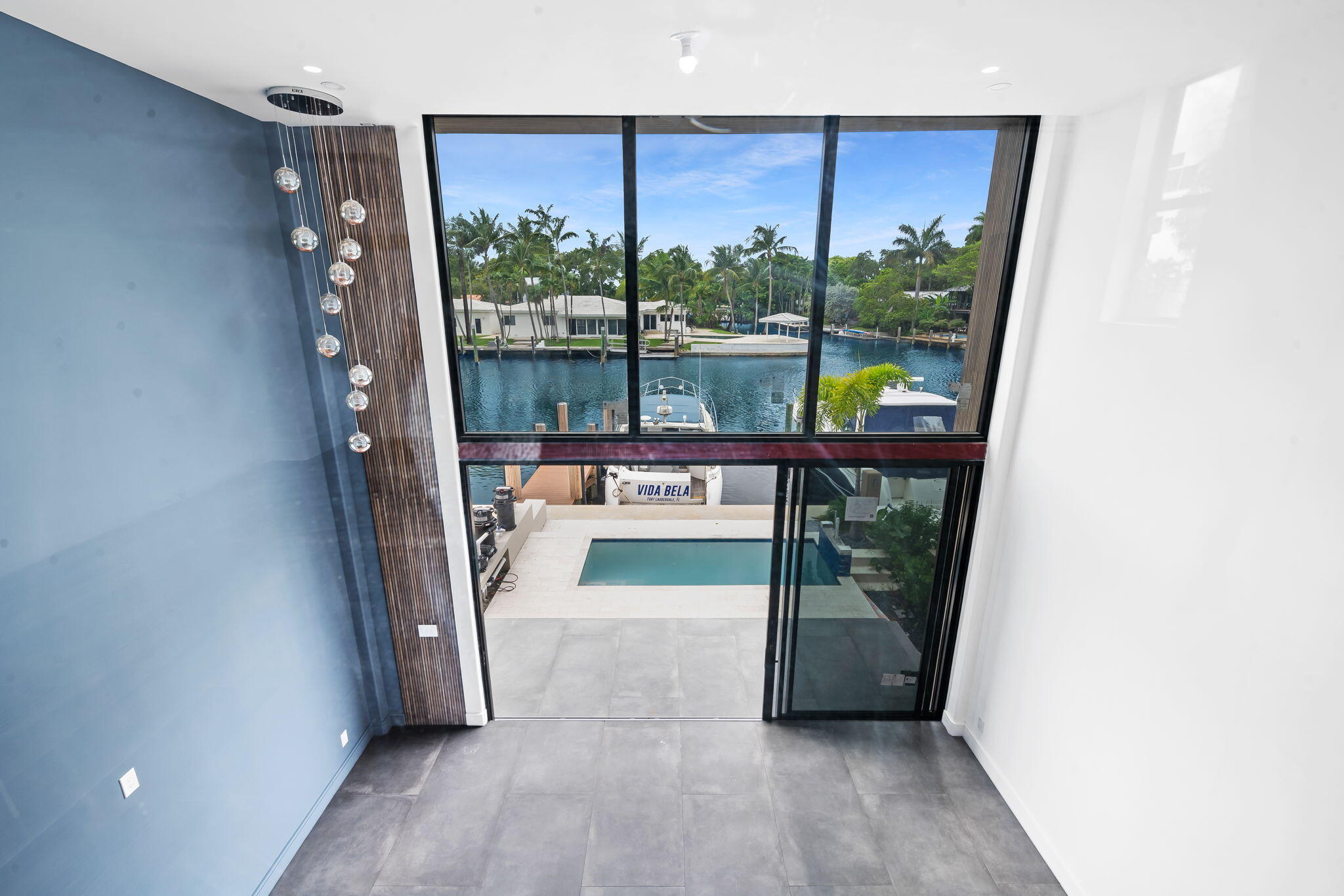 VICTORIA ISLES - Residential
