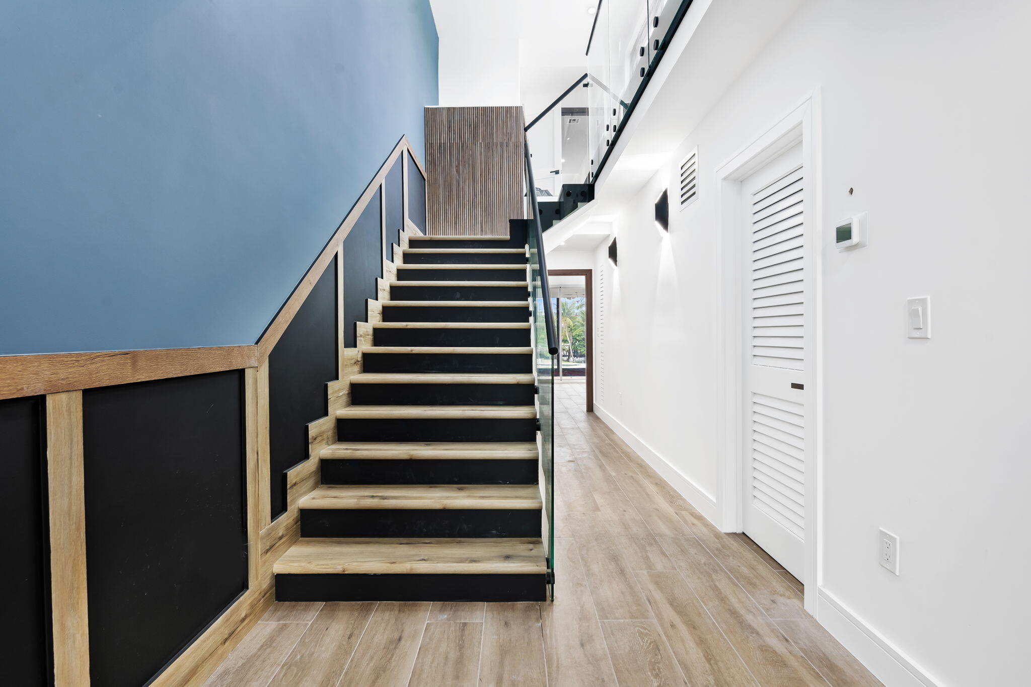 VICTORIA ISLES - Residential