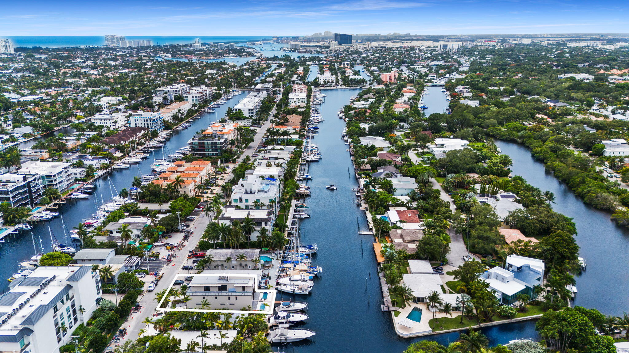 VICTORIA ISLES - Residential