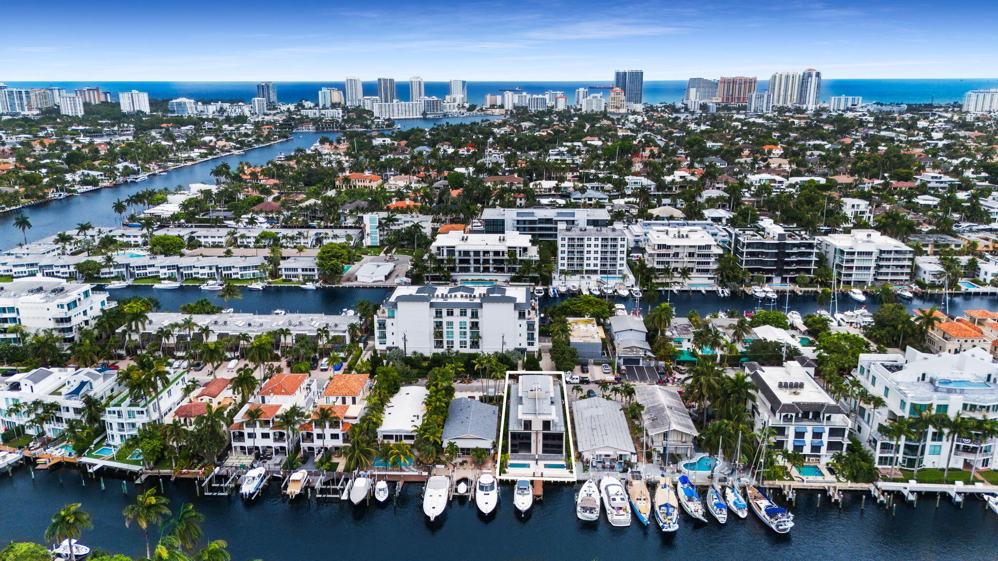 VICTORIA ISLES - Residential