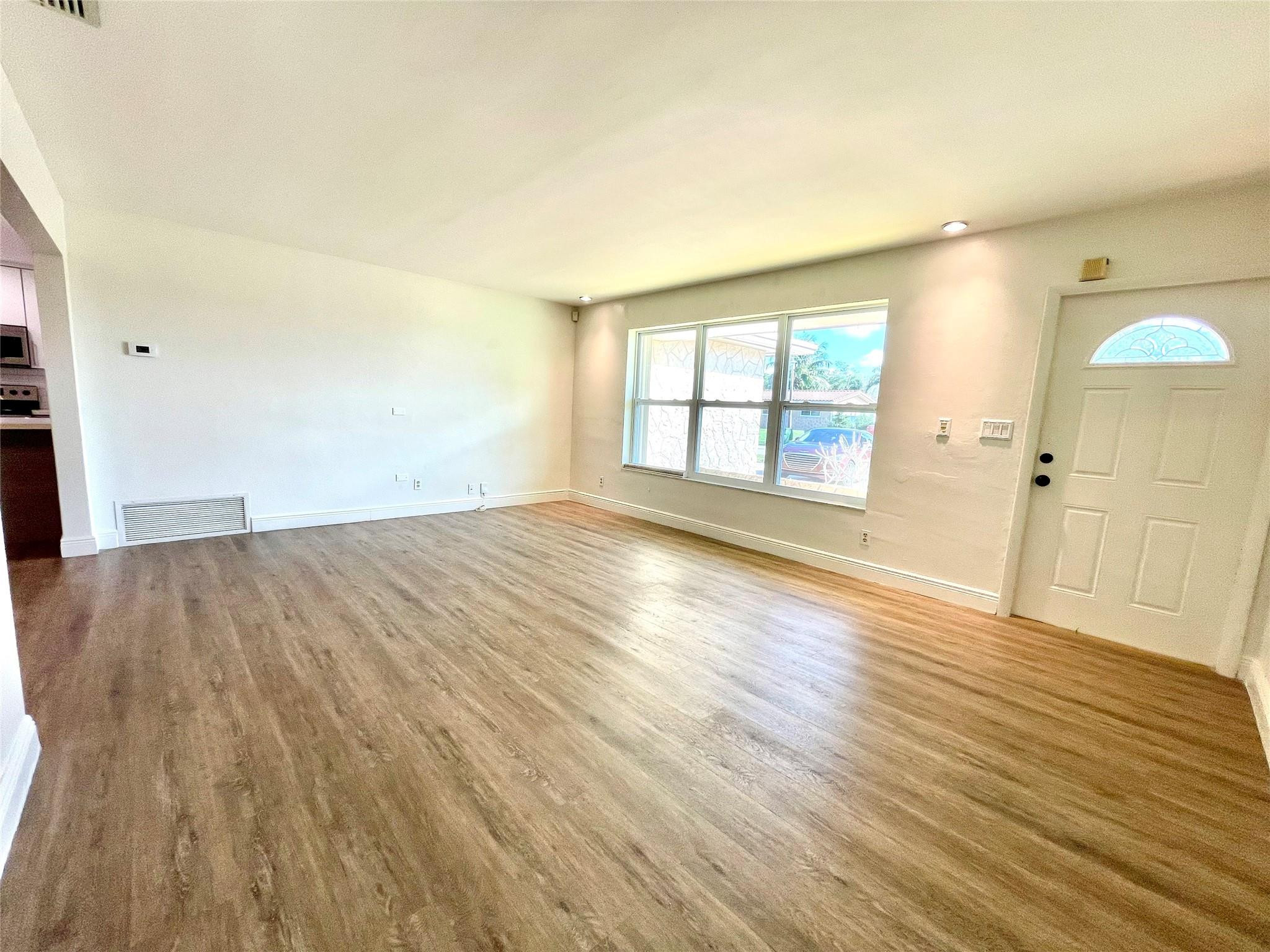 PASADENA LAKES - Residential Lease