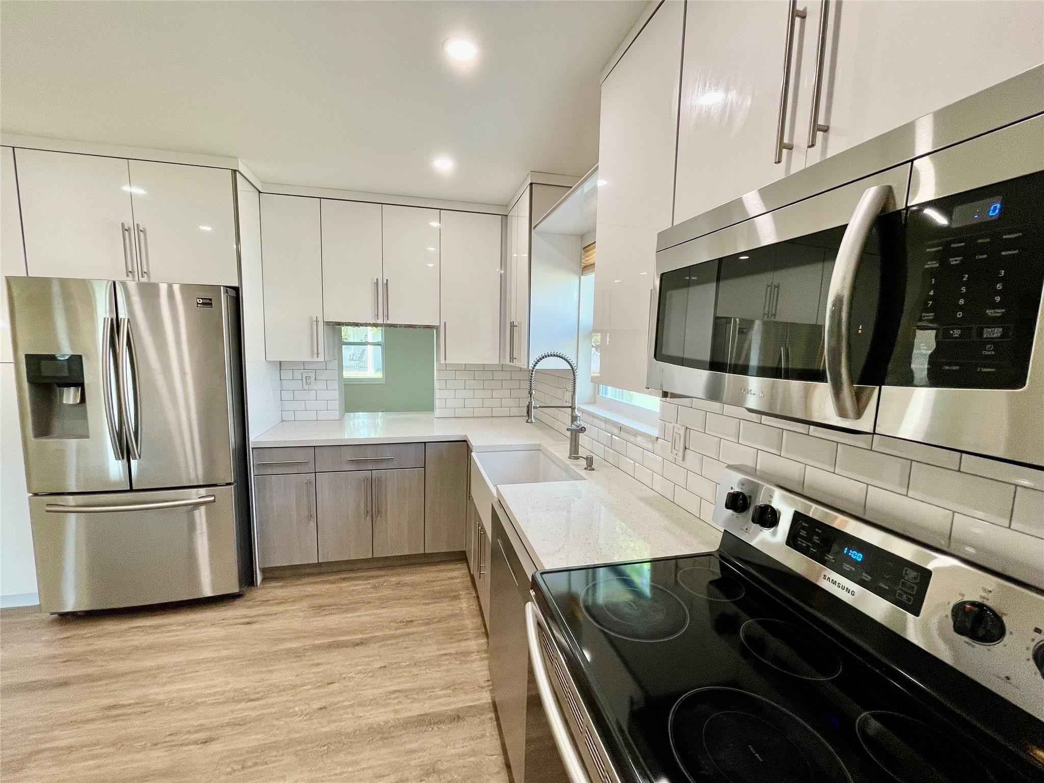 PASADENA LAKES - Residential Lease