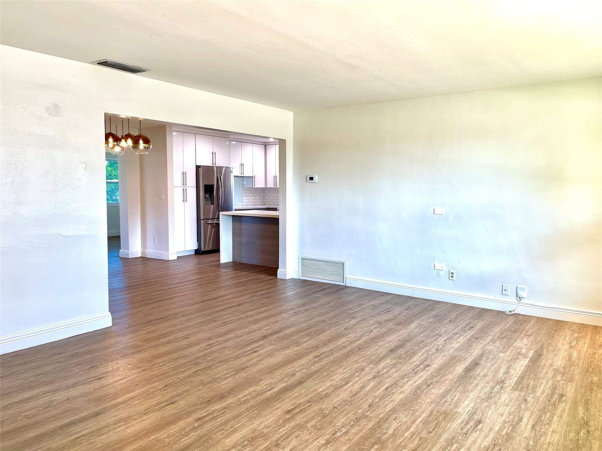 PASADENA LAKES - Residential Lease