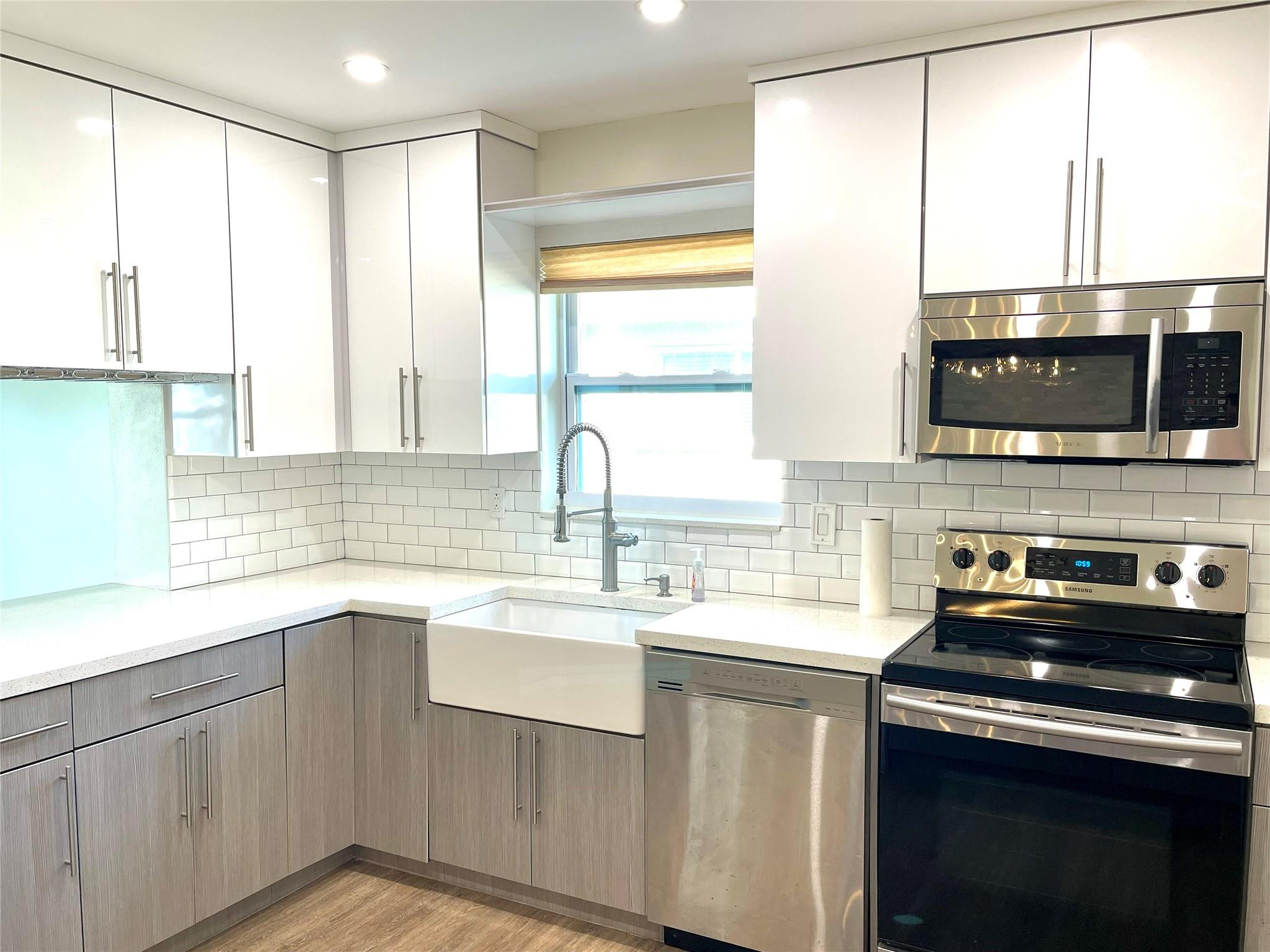 PASADENA LAKES - Residential Lease