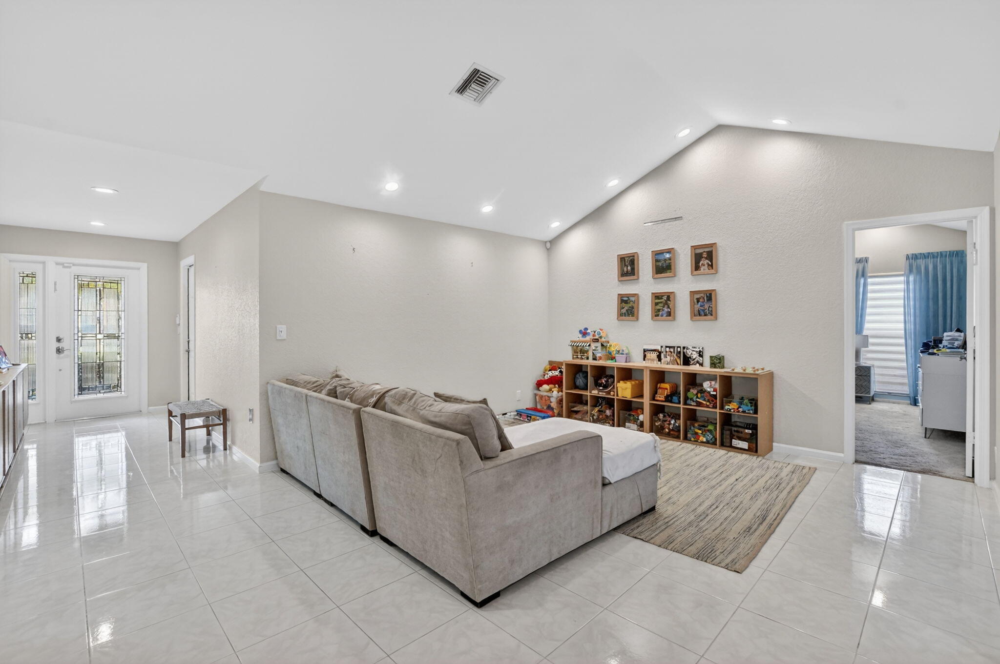 BOCA GREENS 5 - Residential